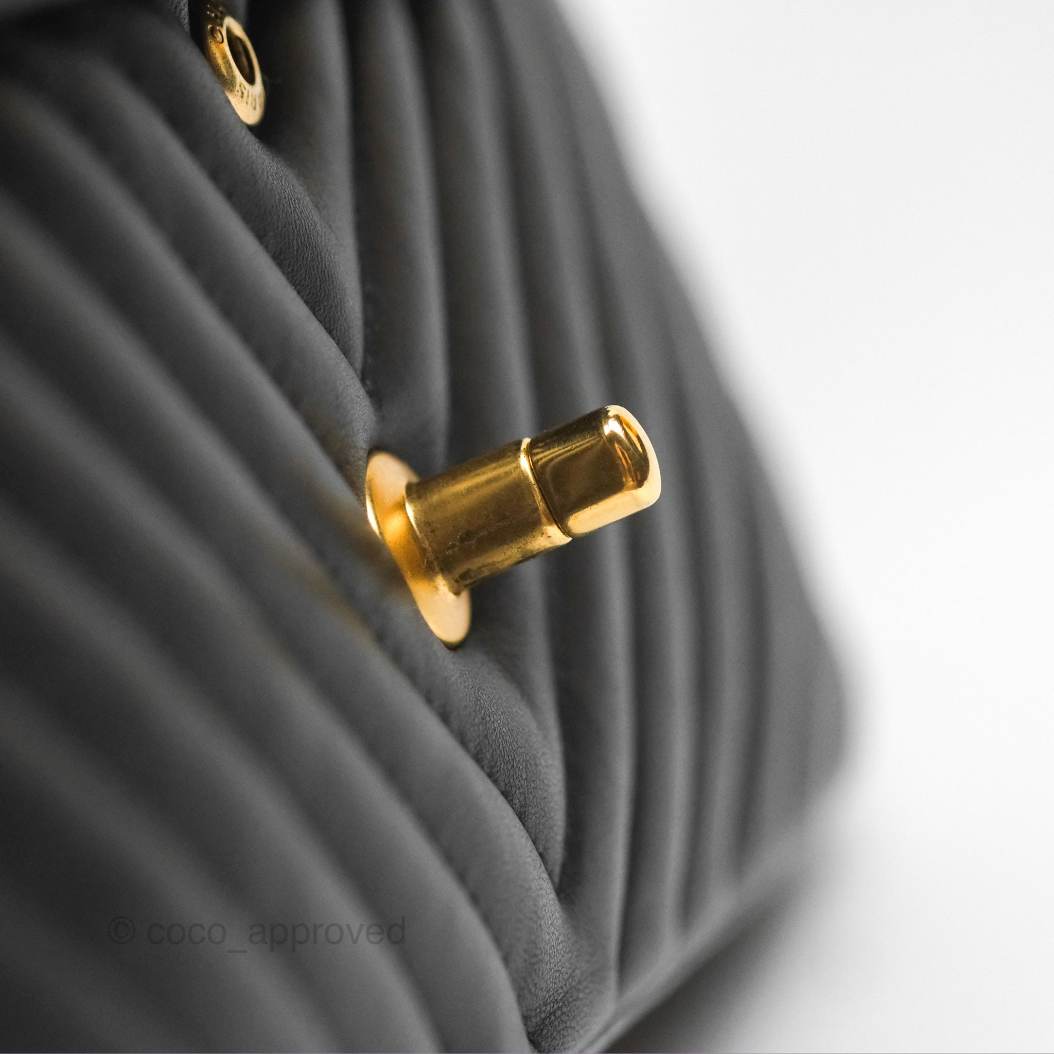 Chanel Classic M/L Medium Flap Chevron Black Lambskin Gold Hardware Bag - Luxury Designer Handbag for Women, Perfect for Evening Events & Special Occasions