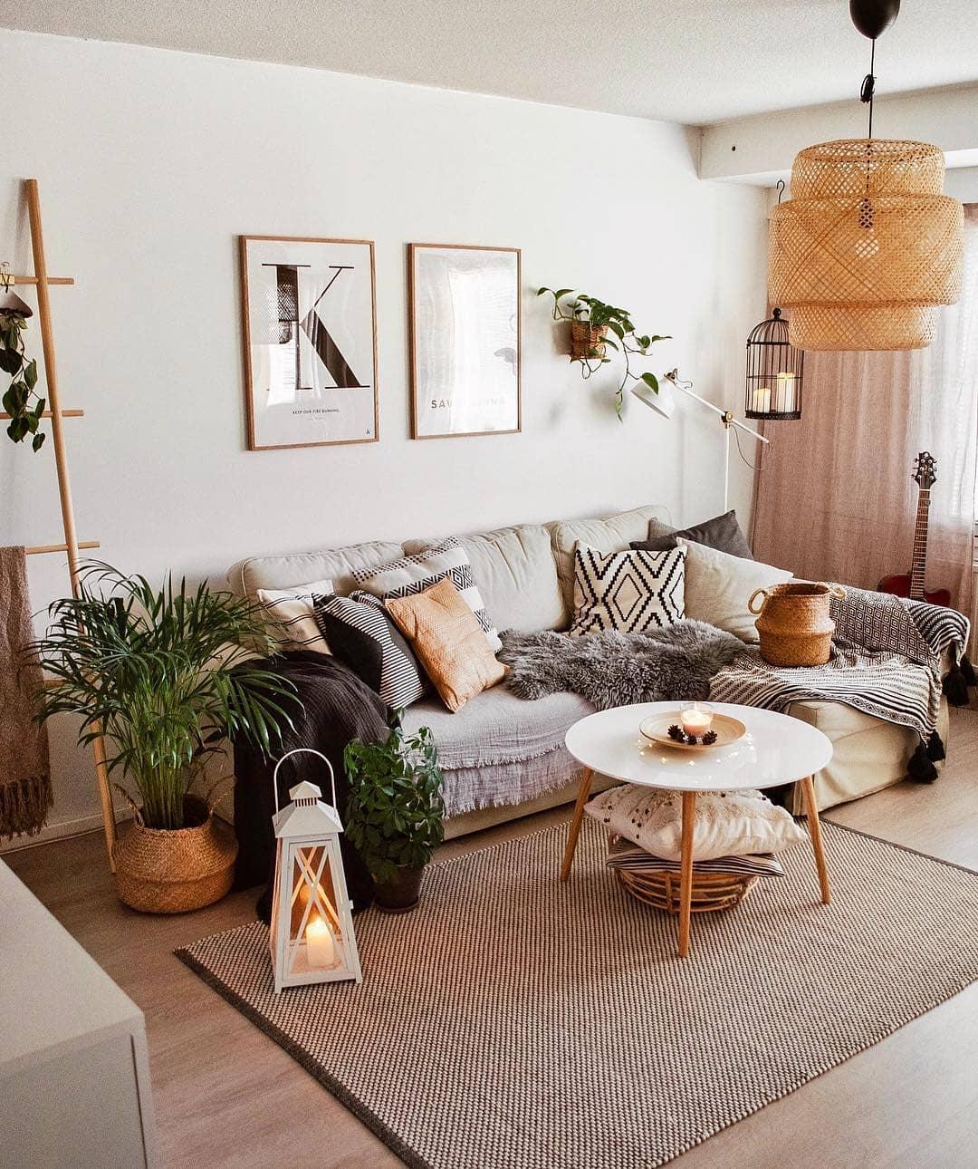 Modern Bamboo Pendant Light Fixture - Handwoven Natural Rattan Hanging Lamp for Kitchen Island, Dining Room & Bedroom Decor - Eco-Friendly Lighting Solution
