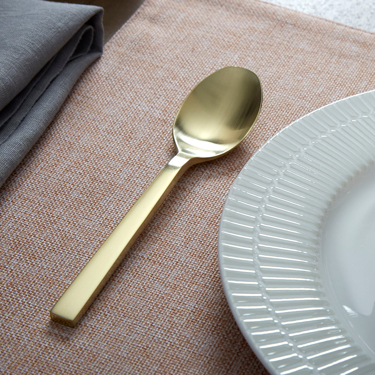 20-Piece Champagne Flatware Set for Fine Dining - Elegant Silverware for Weddings, Dinner Parties & Special Occasions