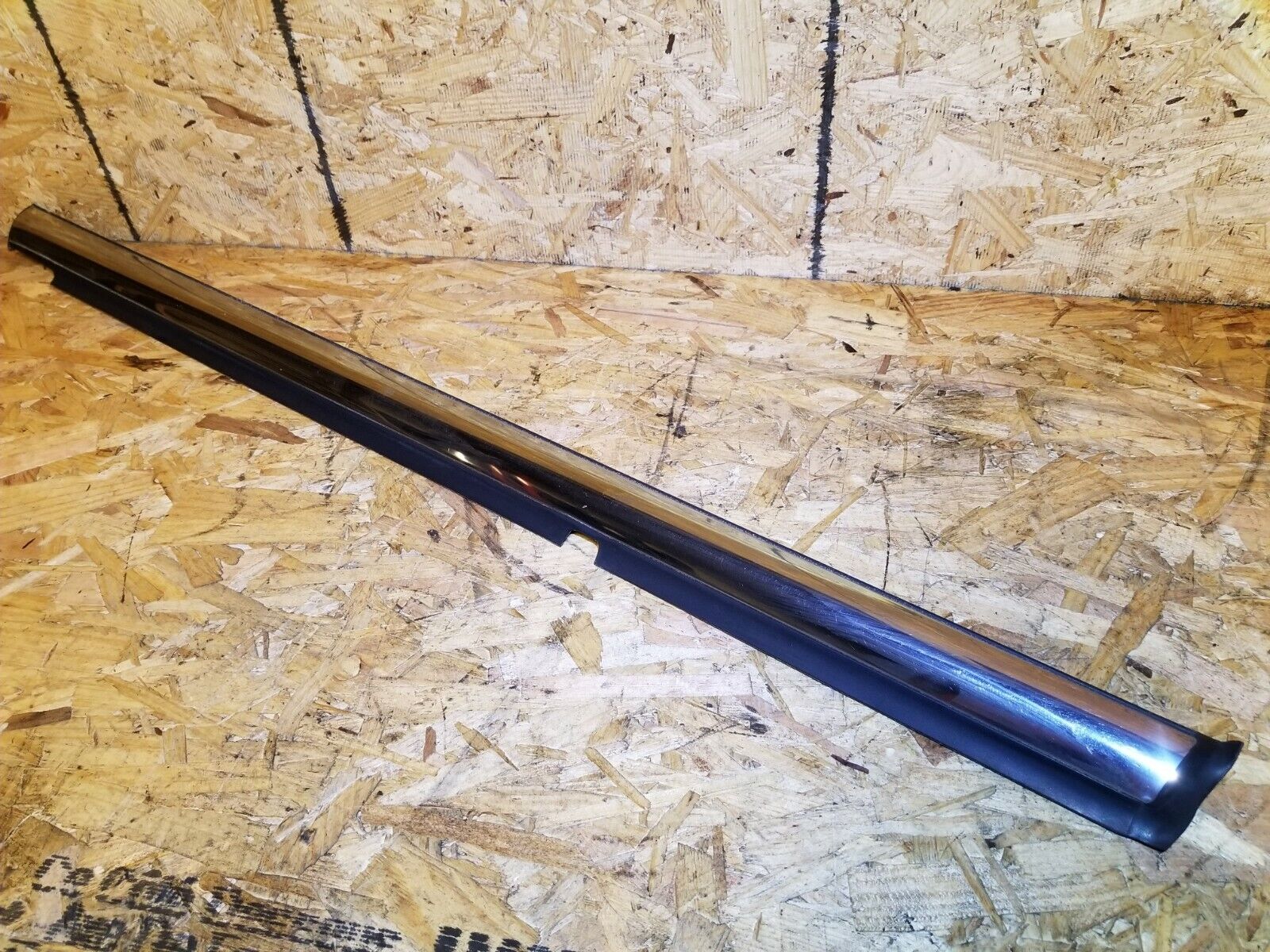 2005-2009 Cadillac SRX Rear Right Passenger Door Window Belt Seal Molding OEM Replacement Part - Perfect for Window Leak Repair & Weather Protection