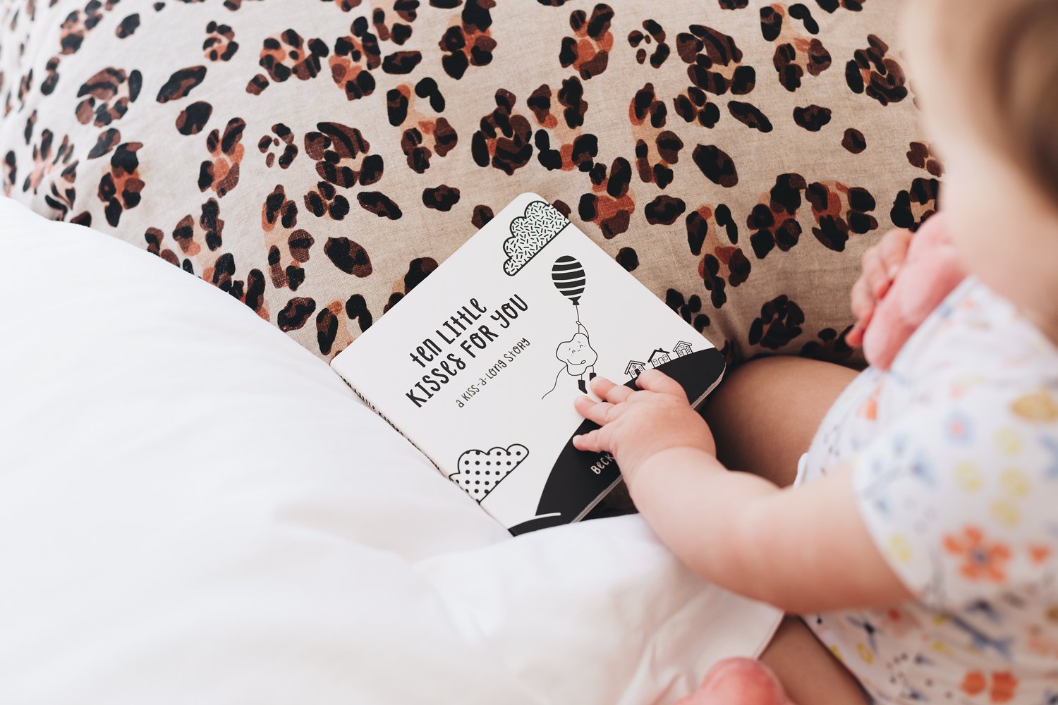 The Kiss Co - Ten Little Kisses Baby Book - First Baby Book for Newborns & Infants - Perfect for Baby Showers, Bedtime Stories & Early Learning