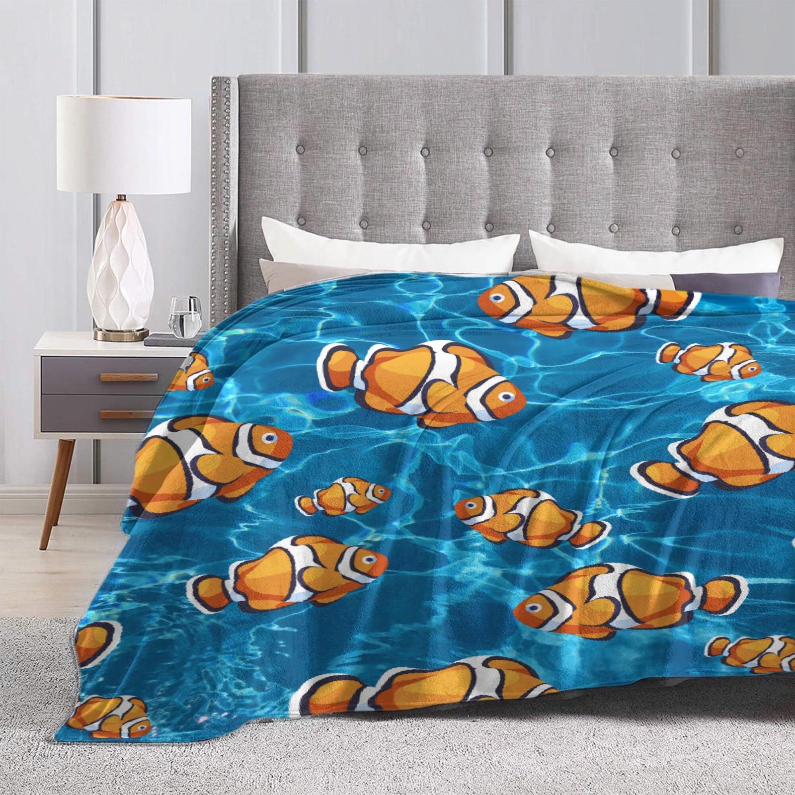 Soft & Warm Clownfish Fleece Throw Blanket 80 x 60 Inches - Lightweight Cozy Blanket for Bed, Sofa, Couch & Car - Perfect Gift for Adults - Ideal for Movie Nights, Camping & Winter Snuggles