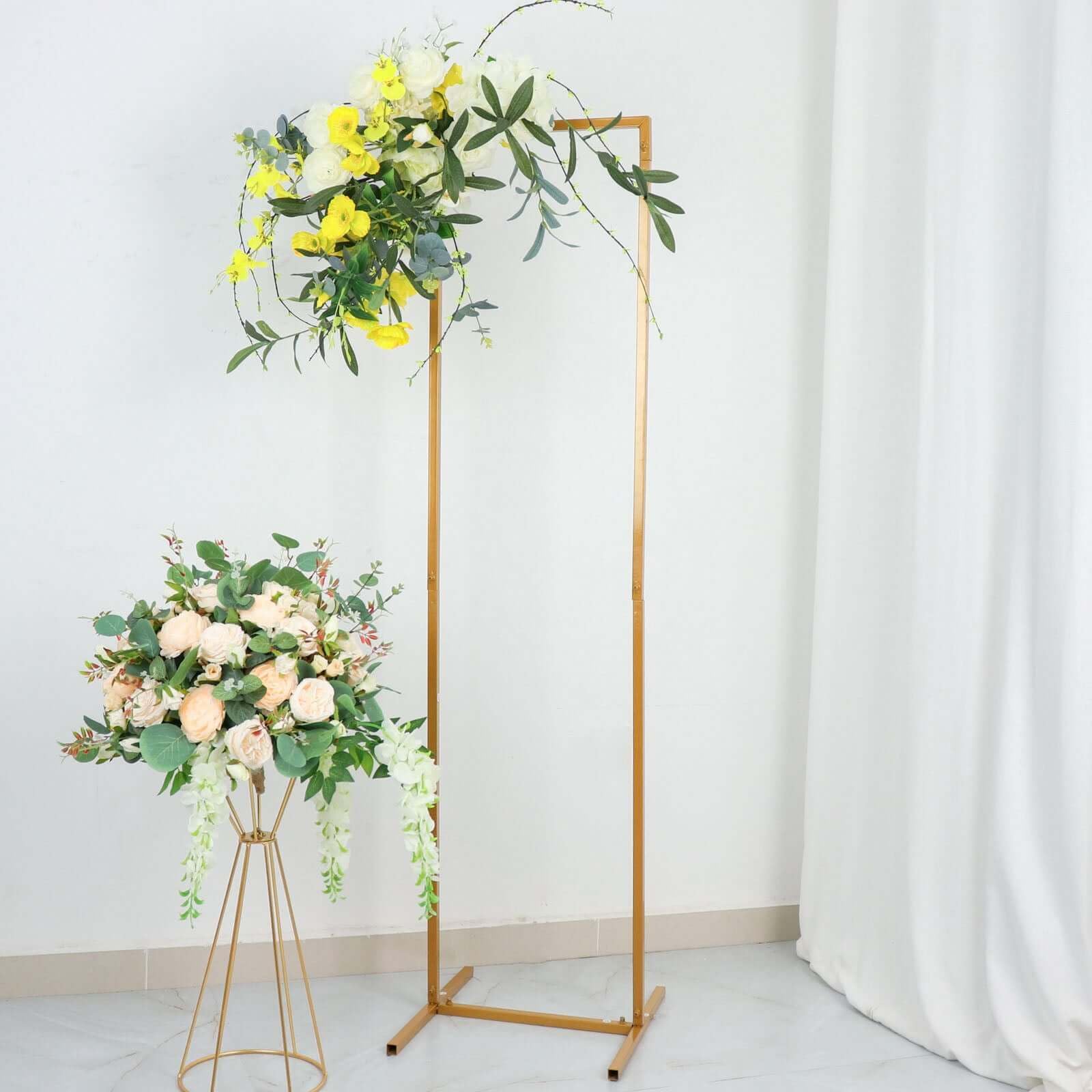 Gold Wedding Flower Stand - 4.5ft Metal Backdrop & Vase Column for Wedding Centerpiece Decor