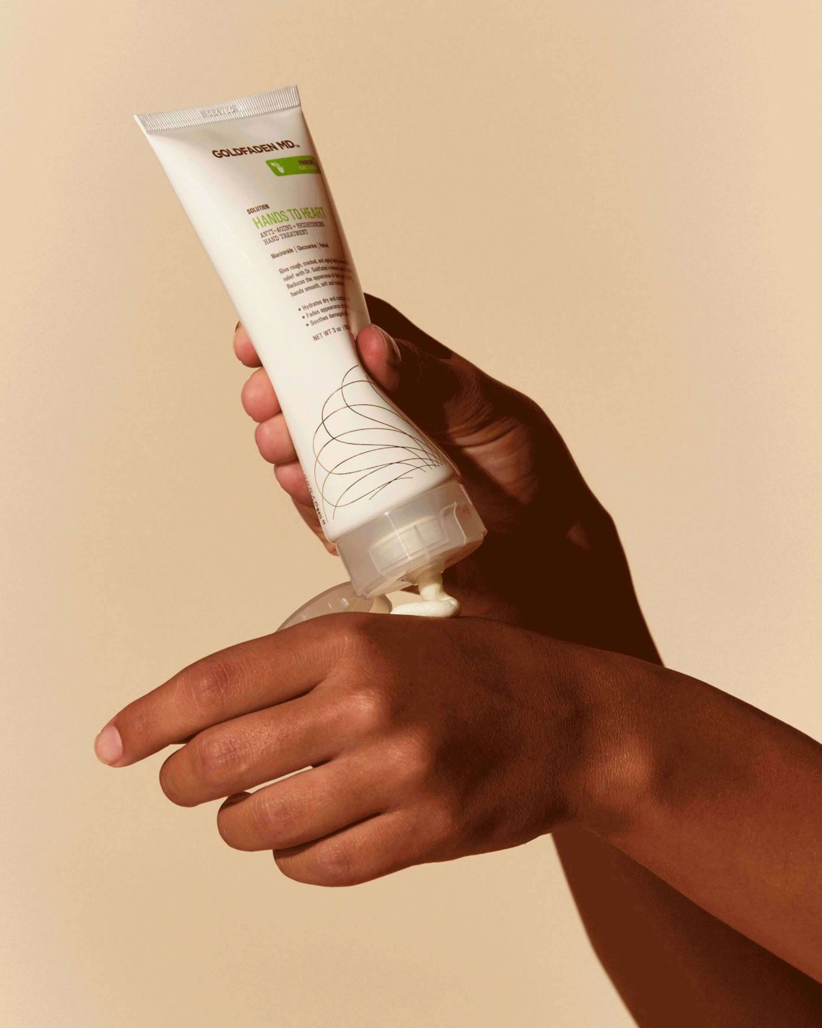 Hands to Heart Brightening Hand Treatment Cream - Moisturizing & Anti-Aging for Dry Skin - Perfect for Daily Use, Night Care & Gift Giving