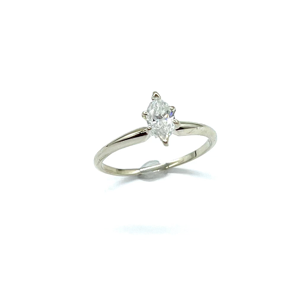 Exquisite Marquis Diamond Ring for Women - Elegant Solitaire Engagement & Wedding Band - Perfect for Proposals, Anniversaries & Special Occasions