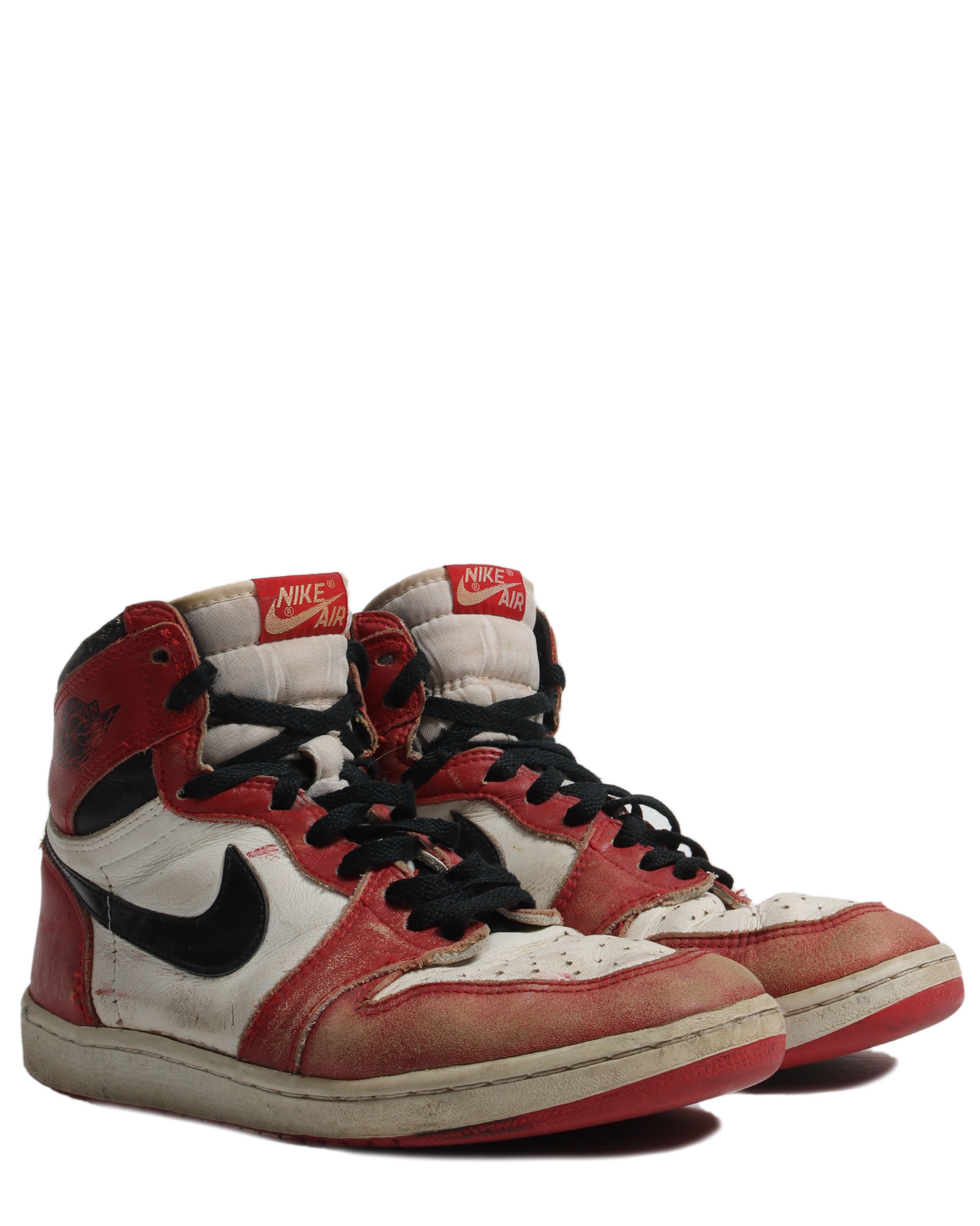 Original 1985 Air Jordan 1 Chicago Retro High OG Basketball Shoes - Vintage Sneakers for Men & Collectors | Perfect for Streetwear, Sneakerhead Collections & Basketball Enthusiasts