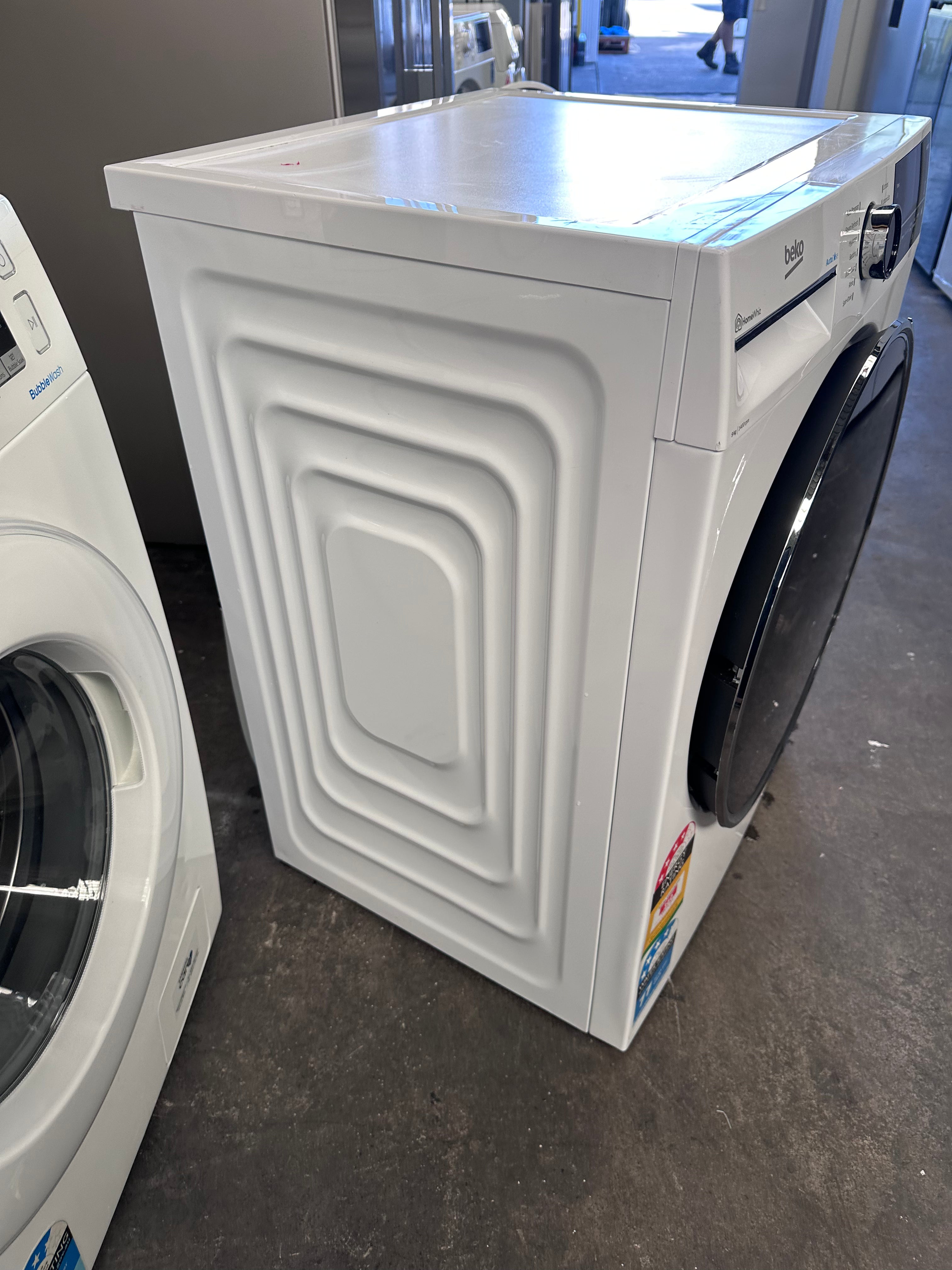 Beko BFLB902ADW 9kg Auto Dose Front Load Washing Machine - Energy Efficient, Quiet Operation - Perfect for Apartments & Small Homes (Factory Second)