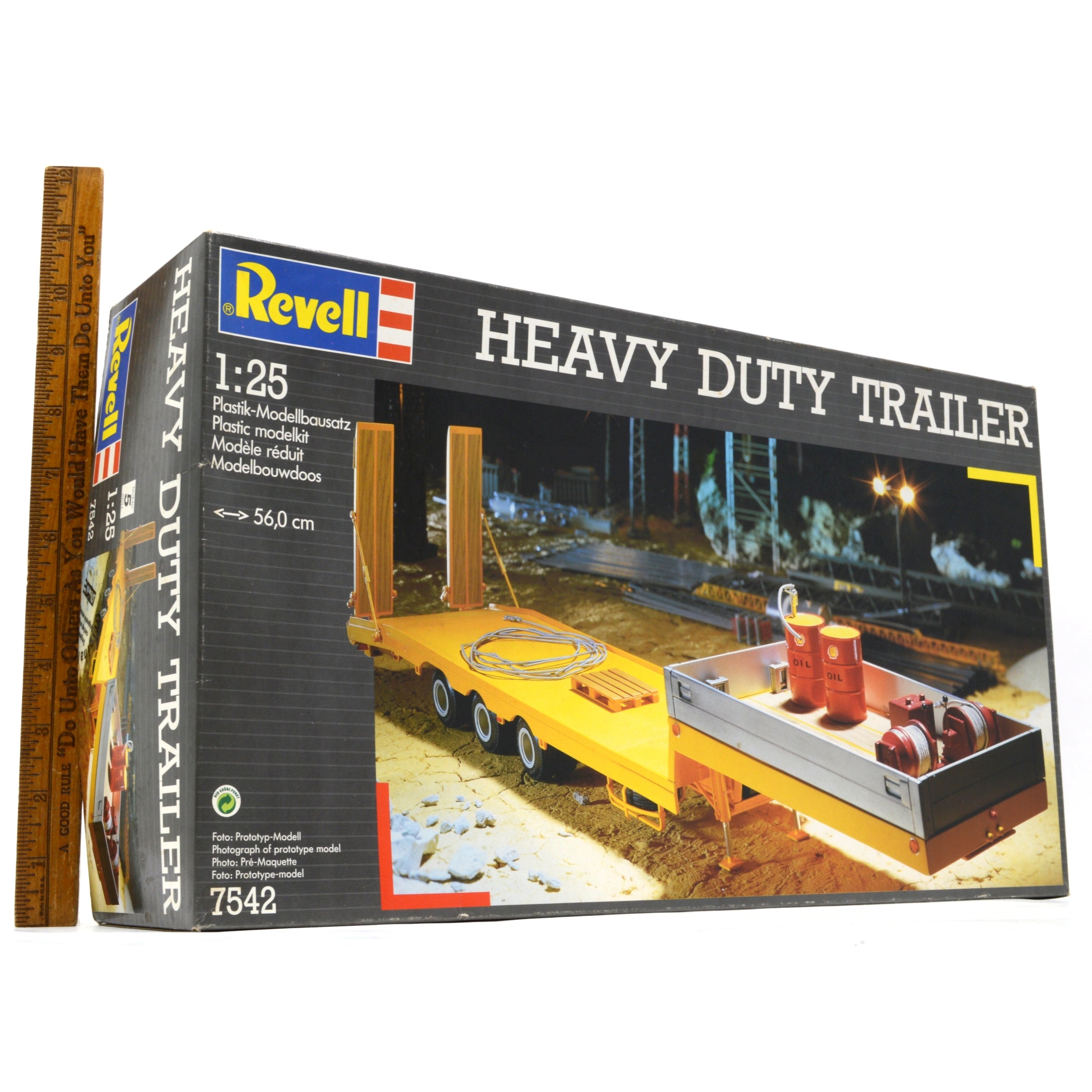 Revell 1:25 Scale Heavy Duty Trailer Model Kit #7542 (1992) - 100% Complete for Collectors & Hobbyists - Perfect for Display, DIY Projects & Vintage Model Building