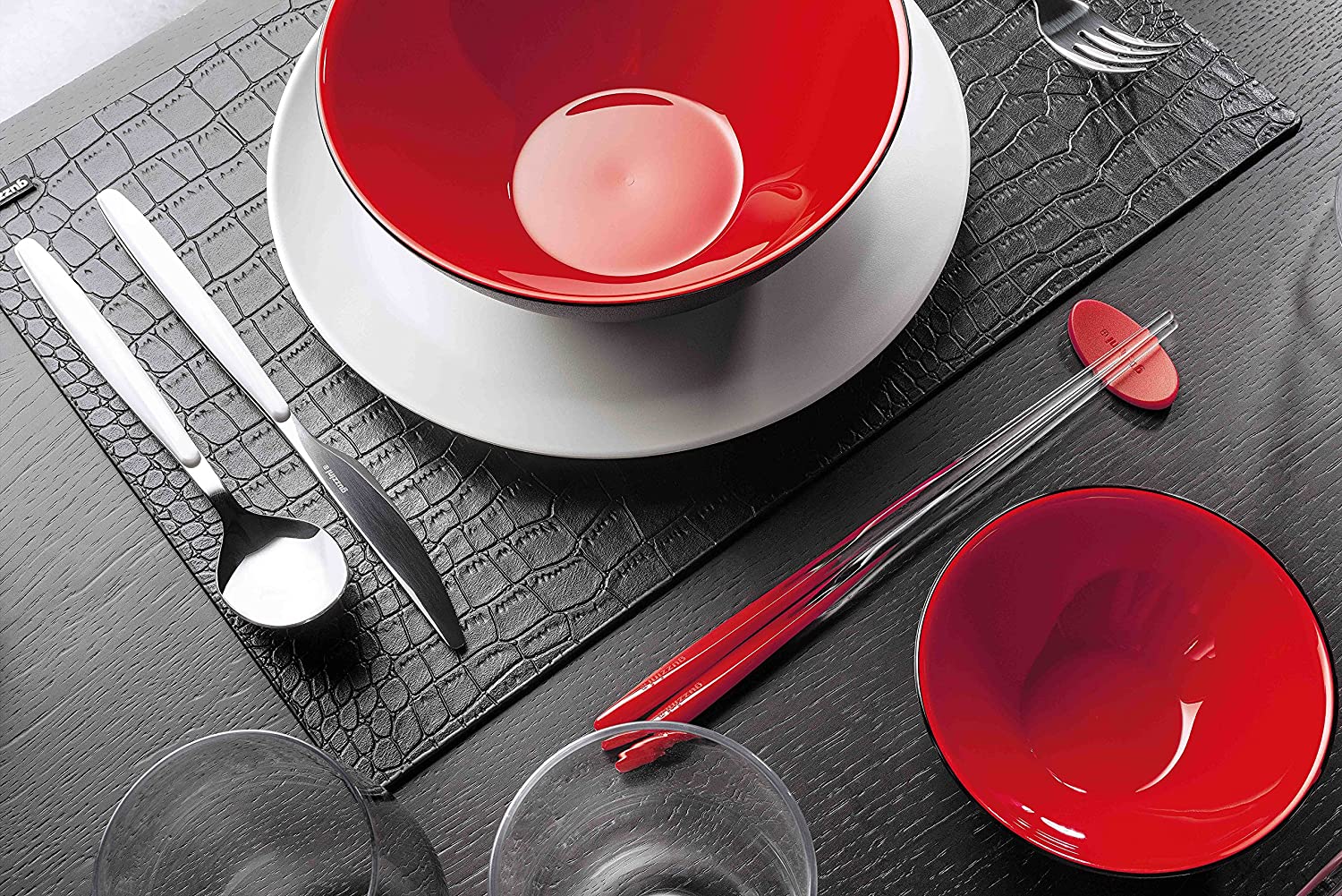 Guzzini My Fusion Large Acrylic Bowl - 9 3/4 Inch BPA-Free Shatterproof Serving Bowl for Salads, Pasta & Snacks - Durable Black & Red Dishware - Perfect for Family Dinners, Parties & Outdoor Picnics