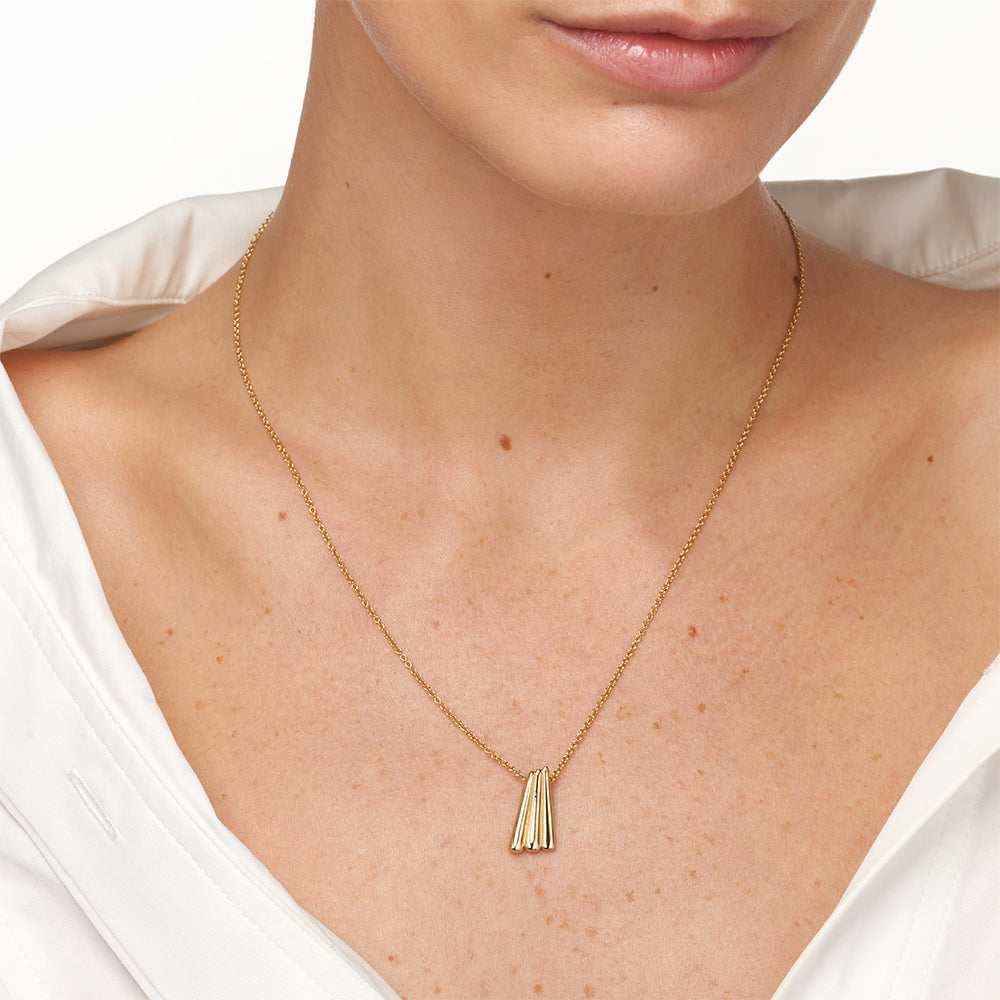 Elegant Gold Ribbed Fan Pendant Necklace for Women - Perfect for Parties, Weddings & Evening Events
