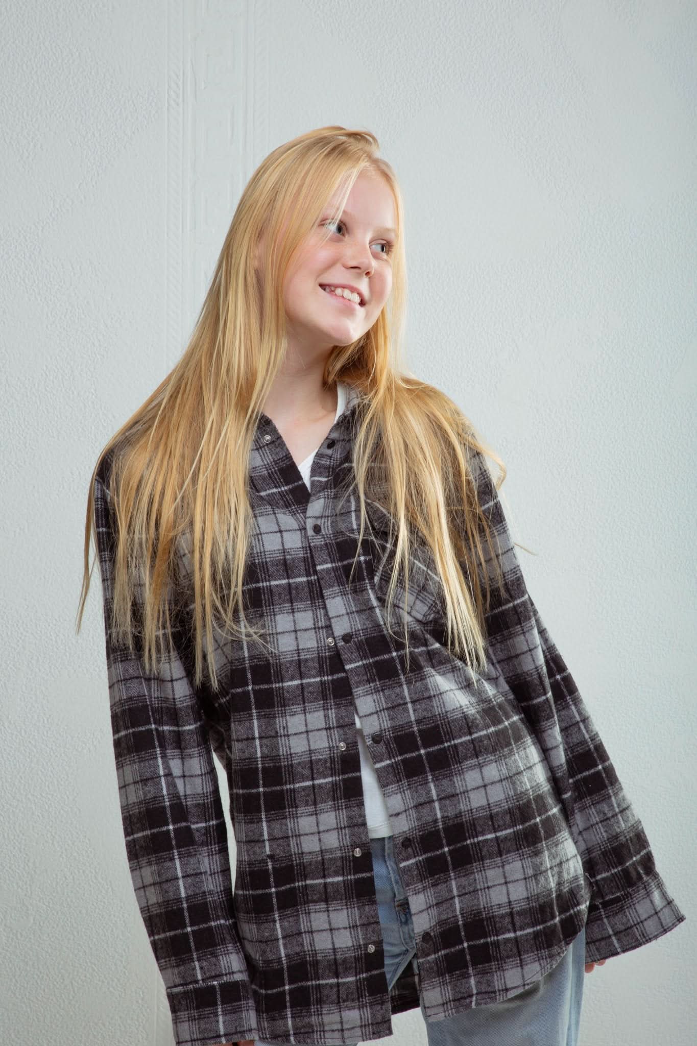 Unisex Winter Plaid Flannel Shirt for Men & Women - Warm & Stylish Lumberjack Shirt for Outdoor Activities, Camping & Casual Wear