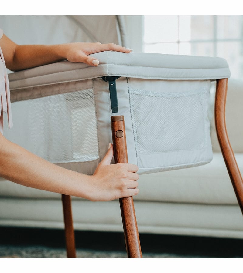 Chicco LullaGo Anywhere LE Portable Baby Bassinet - Lightweight Travel Crib for Newborns, Perfect for Home, Travel & Outdoor Use