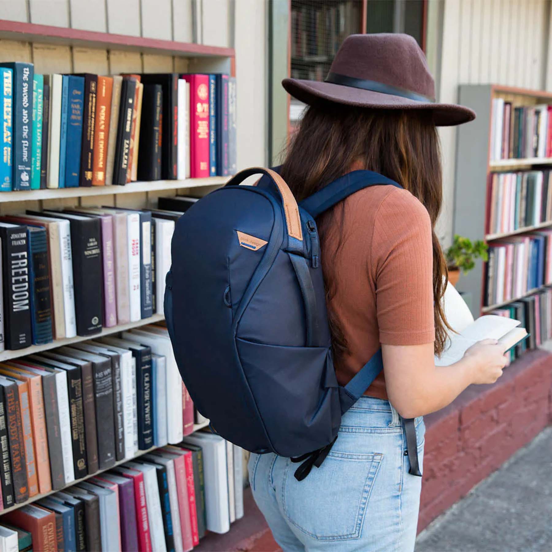 Peak Design Everyday Backpack 20L - Waterproof Camera Backpack with Laptop Compartment | Perfect for Travel, Photography & Daily Commute