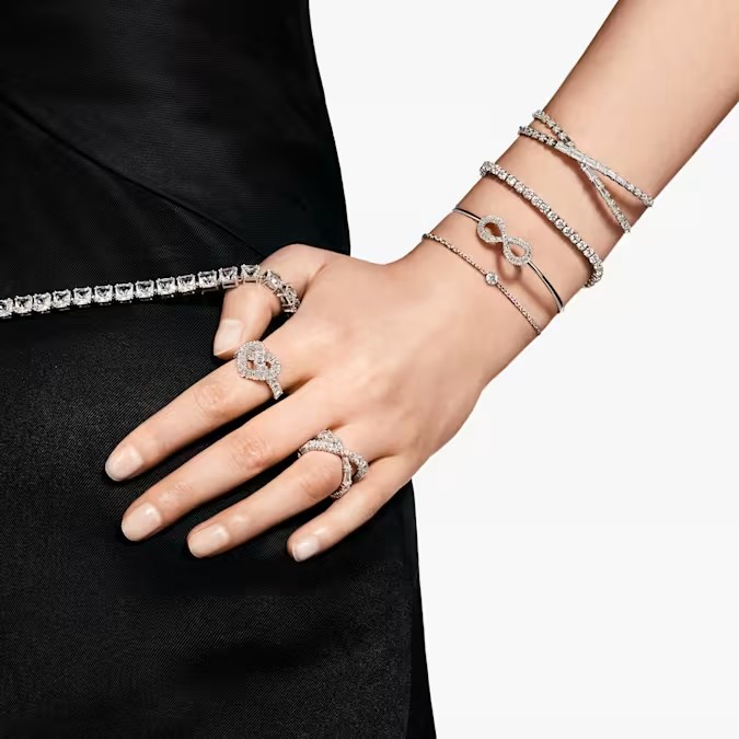 Hyperbola Ring - Elegant Geometric Jewelry for Women, Unique Stainless Steel Fashion Ring - Perfect for Parties, Weddings & Everyday Wear