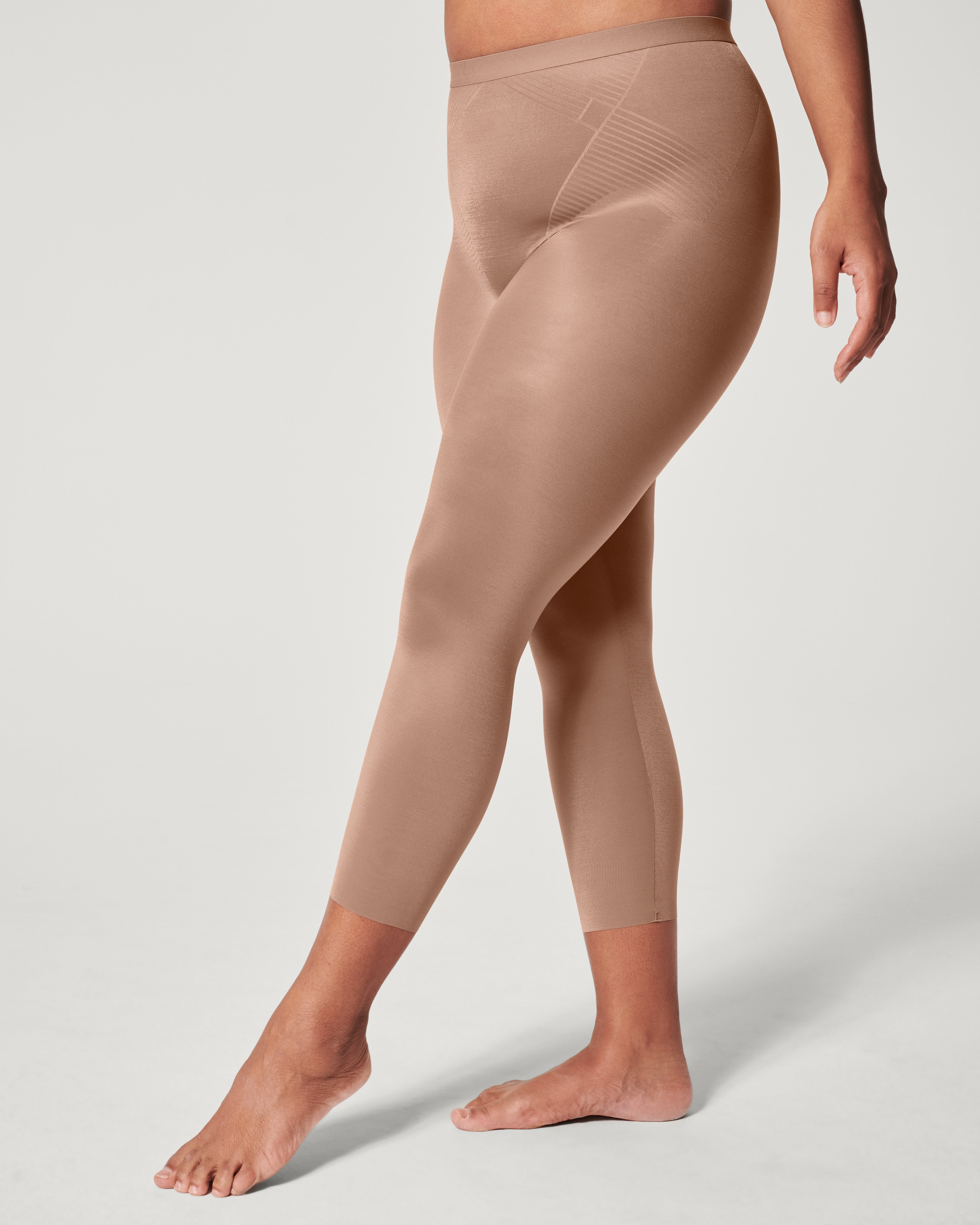 SPANX Shapewear Invisible Capri Leggings for Women - Tummy Control & Slimming - Perfect for Work, Travel & Everyday Wear