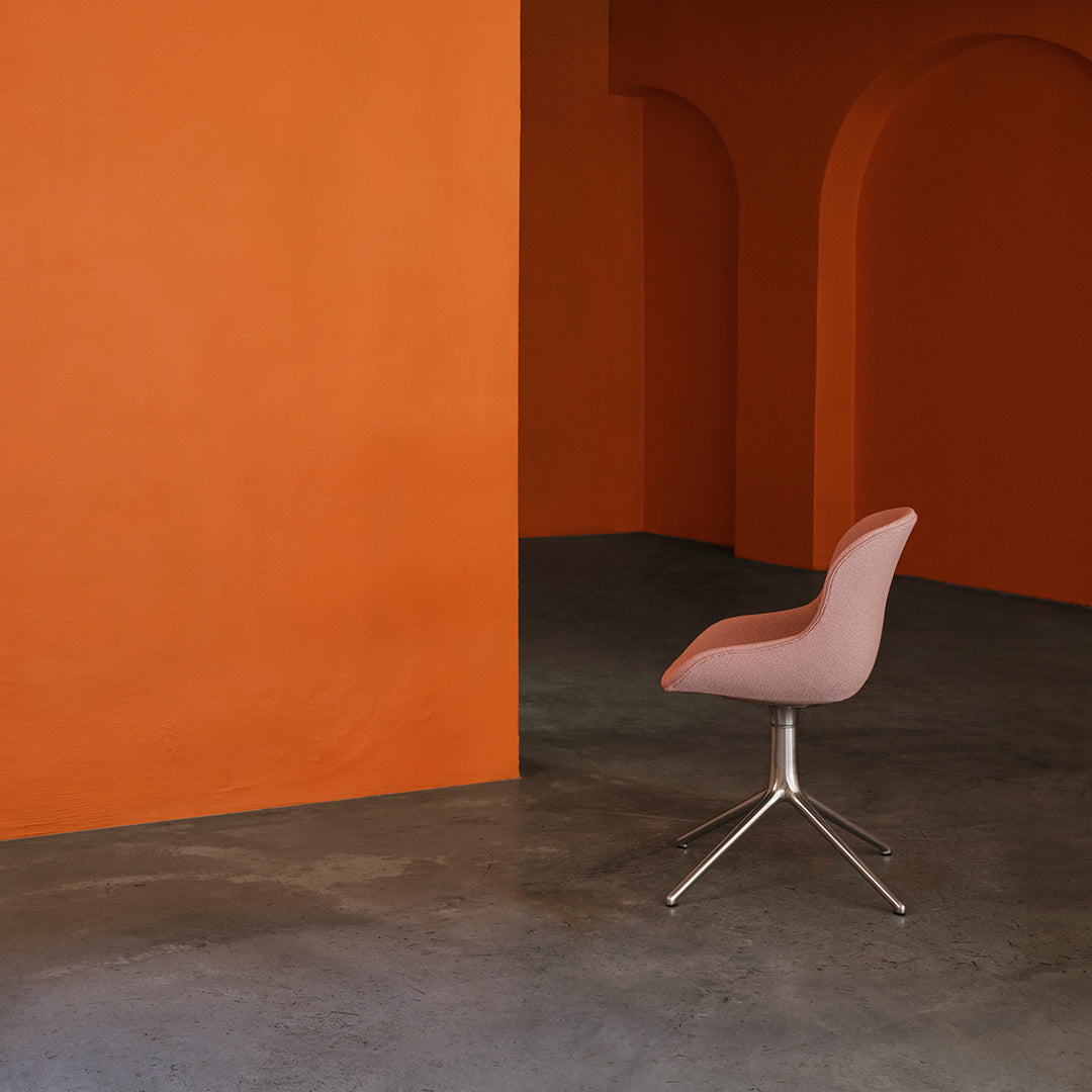 Ergonomic Hyg Chair with 4L Swivel Base & Full Upholstery - Comfortable Office Chair for Home & Workspace