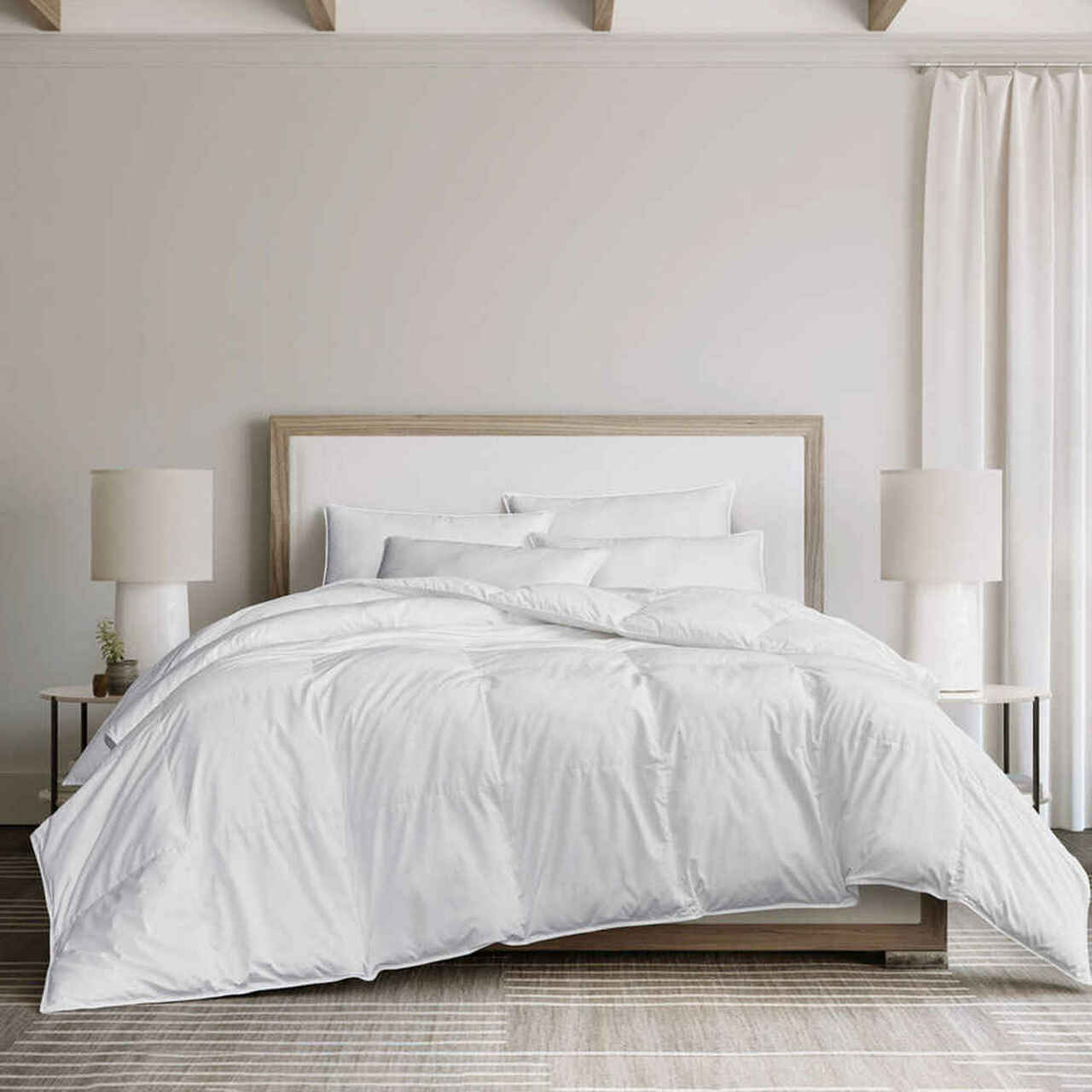 Premium White Goose Down Comforter - Medium Weight All-Season Luxury Bedding for Warm & Cozy Sleep | Perfect for Master Bedroom, Guest Room & Cold Weather Nights