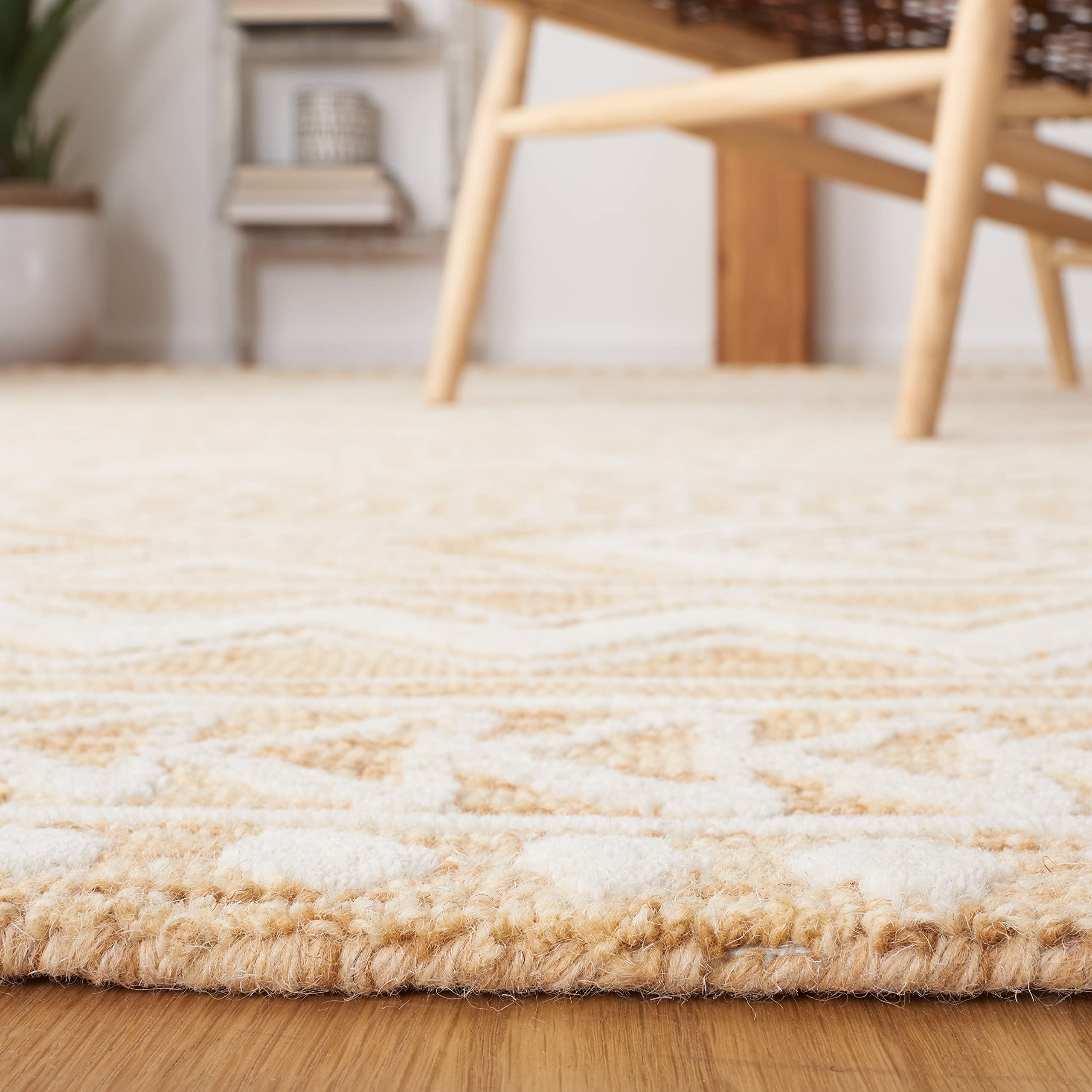 SAFAVIEH Metro Collection 6' Square Gold Ivory MET906D Handmade Premium Wool Area Rug for Living Room, Dining Room & Bedroom | Soft & Durable Floor Covering for Home Decor