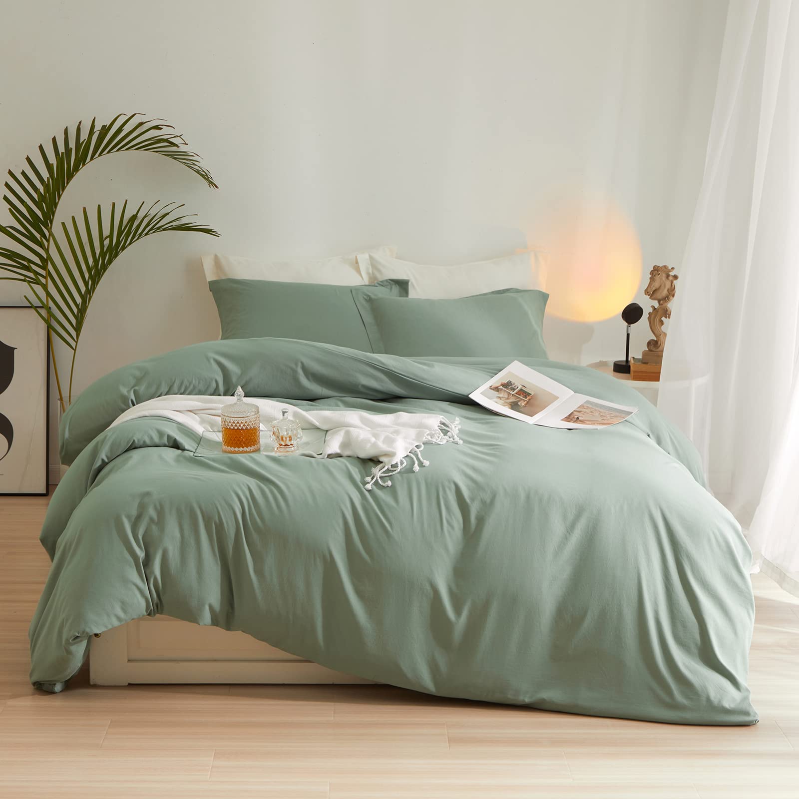 ROOMLIFE Sage Green Duvet Cover Queen Size - Soft & Cozy Bohemian Style Bedding Set (3-Piece) | Pre-Washed Pale Green Comforter Cover with Zipper Closure (90x90 inches) + 2 Pillowcases | Perfect for Boho Chic Bedrooms, Guest Rooms & Cozy Home Decor