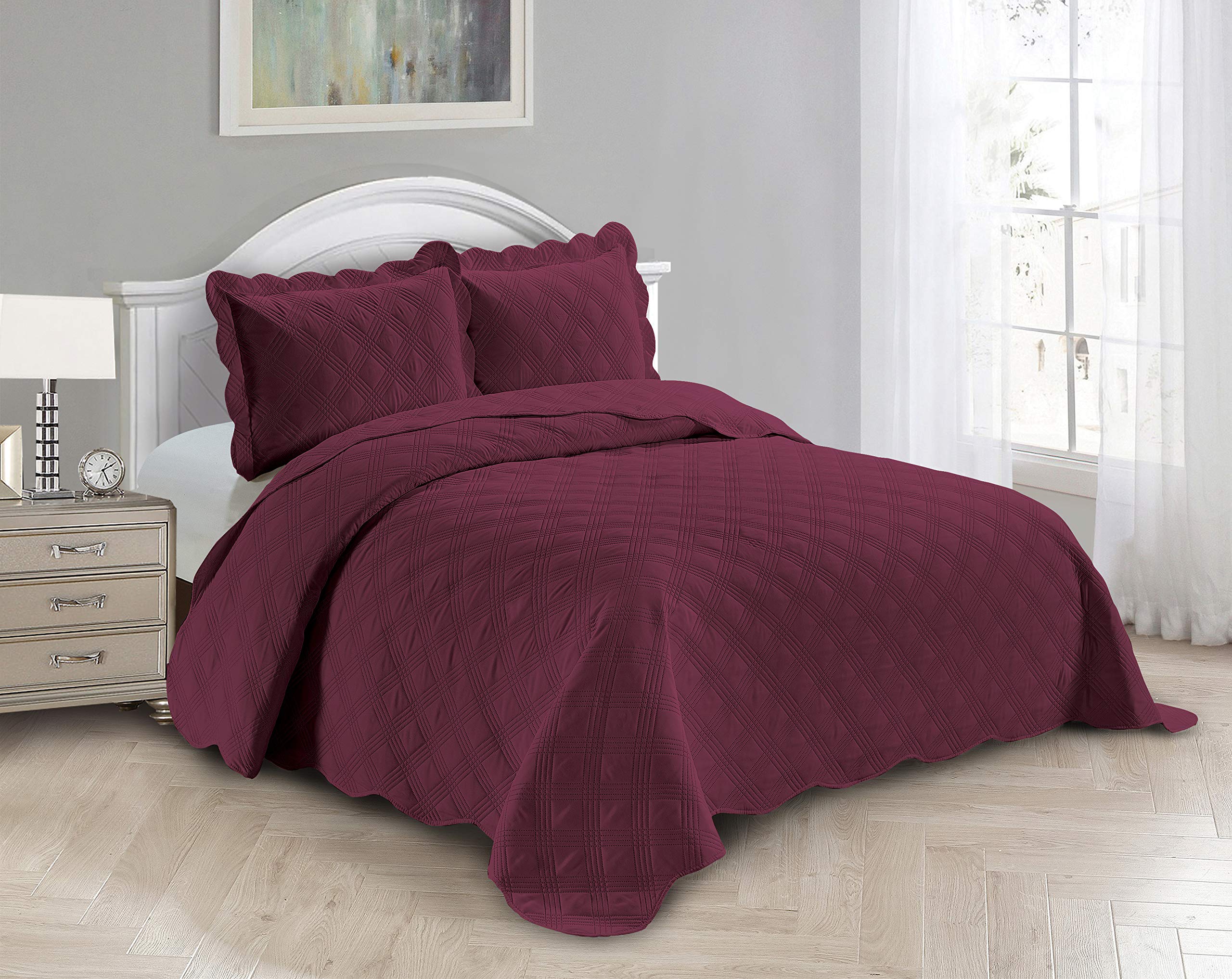 Luxury 3-Piece Linen Bedspread Set - King/California King Size Embossed Coverlet with Modern Square Pattern - Burgundy Bed Cover for Master Bedroom Decor - Perfect for Guest Rooms, Hotels & Upscale Bedding Makeovers