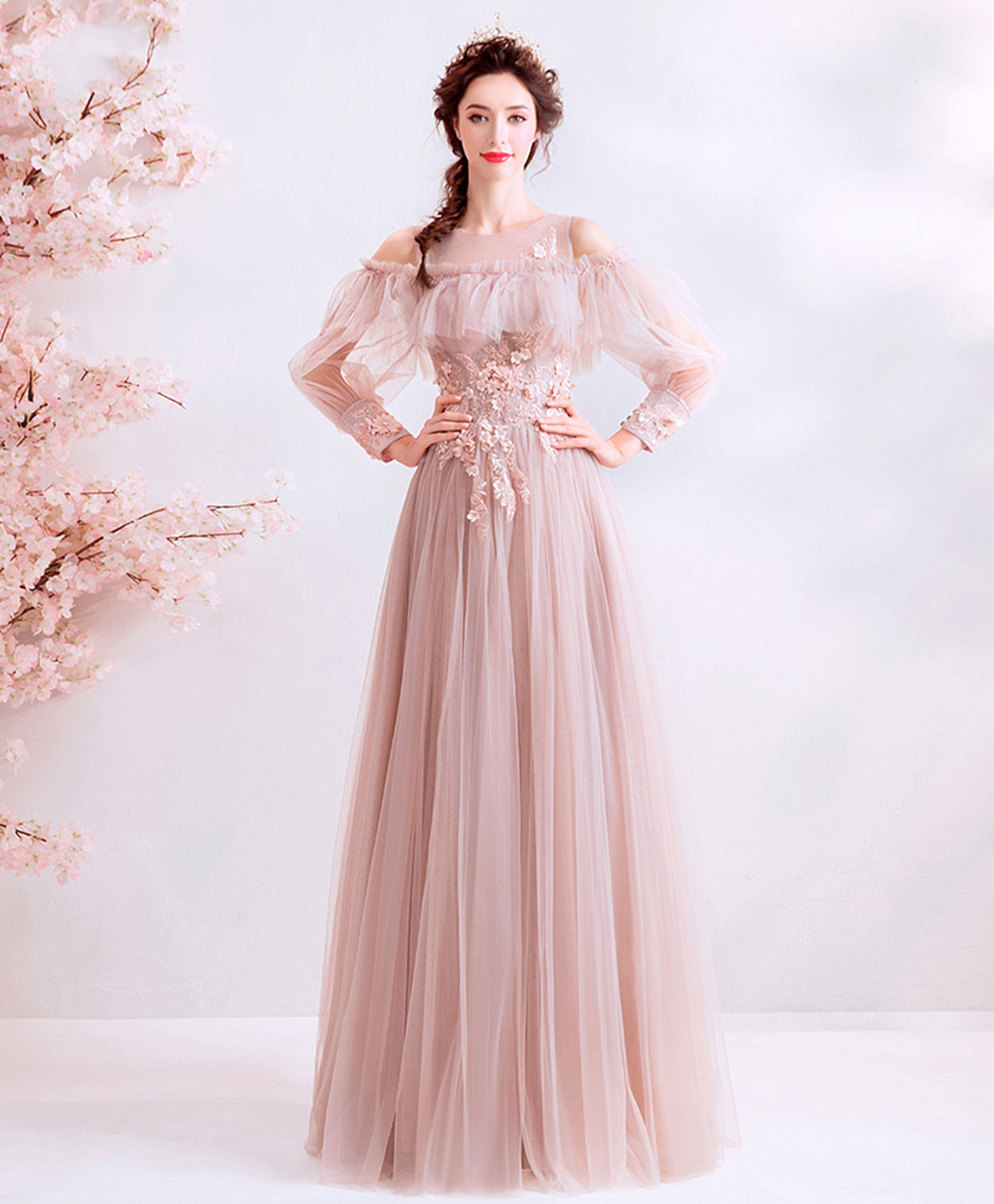 Elegant Champagne Tulle Long Prom Dress - A-Line Evening Gown with Flowy Skirt for Formal Dances, Galas & Special Occasions