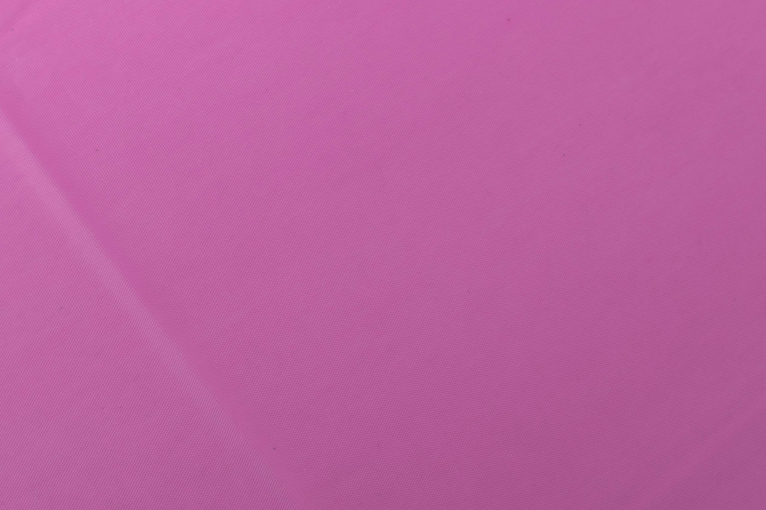 Premium Magenta Plastic Table Cover - Waterproof & Durable for Parties, Picnics & Events - Elegant Decoration for Weddings, Birthdays & Outdoor Gatherings