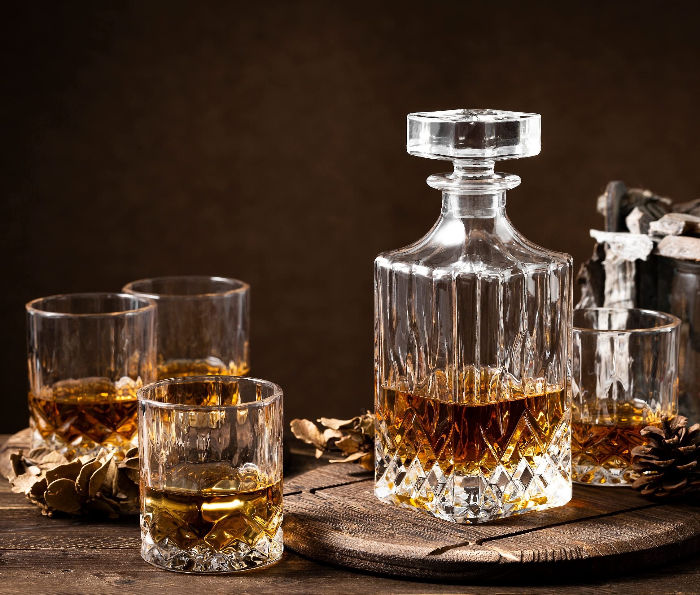 Premium Whiskey Decanter Set with 4 Crystal Glasses - Elegant Gift Box for Anniversary, Housewarming, Birthday (Men, Dad, Husband, Boyfriend) - Perfect for Bourbon, Scotch, Gin, Rum, Tequila, Vodka & Brandy - Ideal for Home Bars, Dinner Parties & Special Celebrations