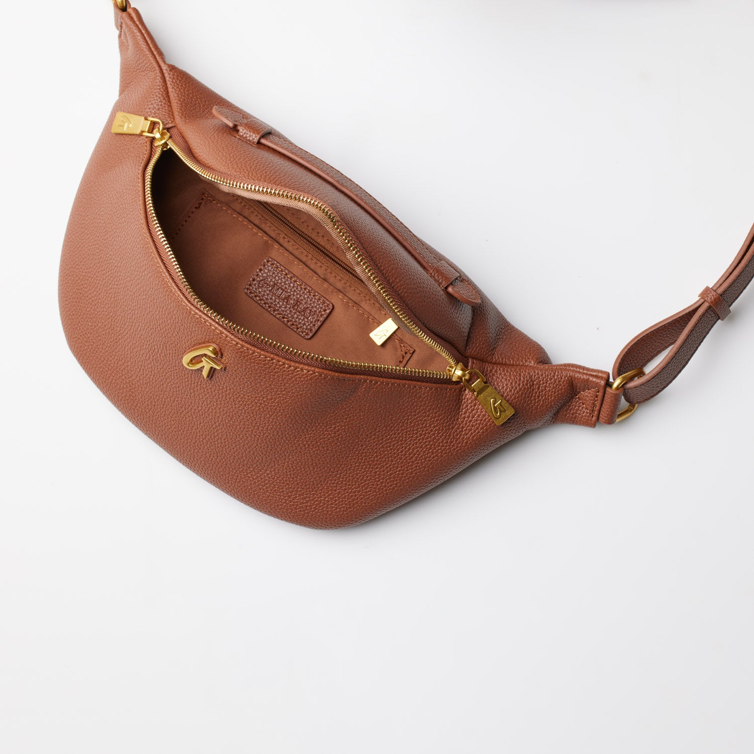 Stylish Brown Pebble Fanny Pack for Men & Women - Water-Resistant Waist Bag for Hiking, Travel, and Everyday Use