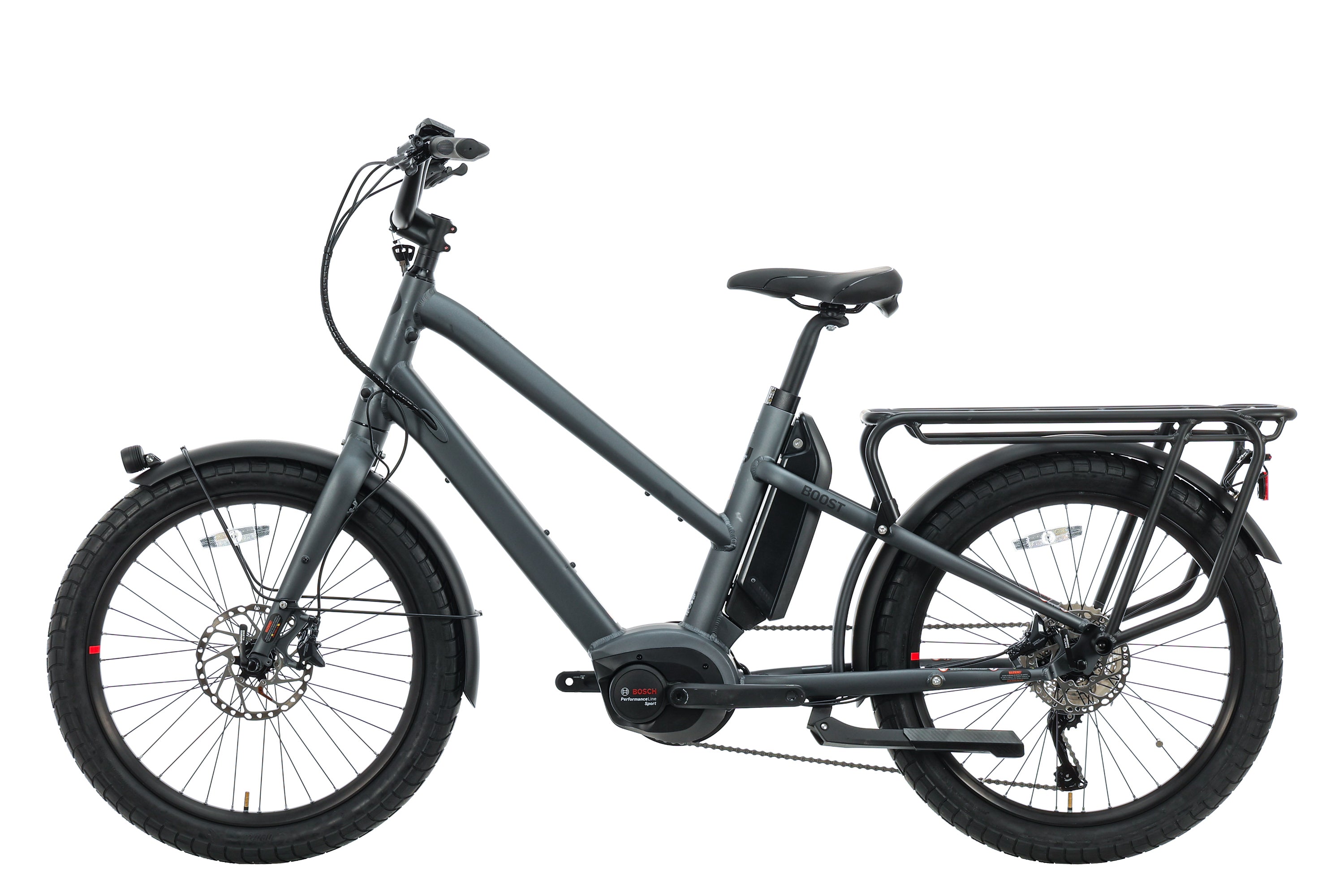 Benno Boost E 10D Class 3 Electric Bike with Bosch Performance Sport Motor - Step Through Utility E-Bike for Commuting & Urban Riding (2023 Model, One Size) - Perfect for City Commutes, Grocery Runs & Leisure Cycling