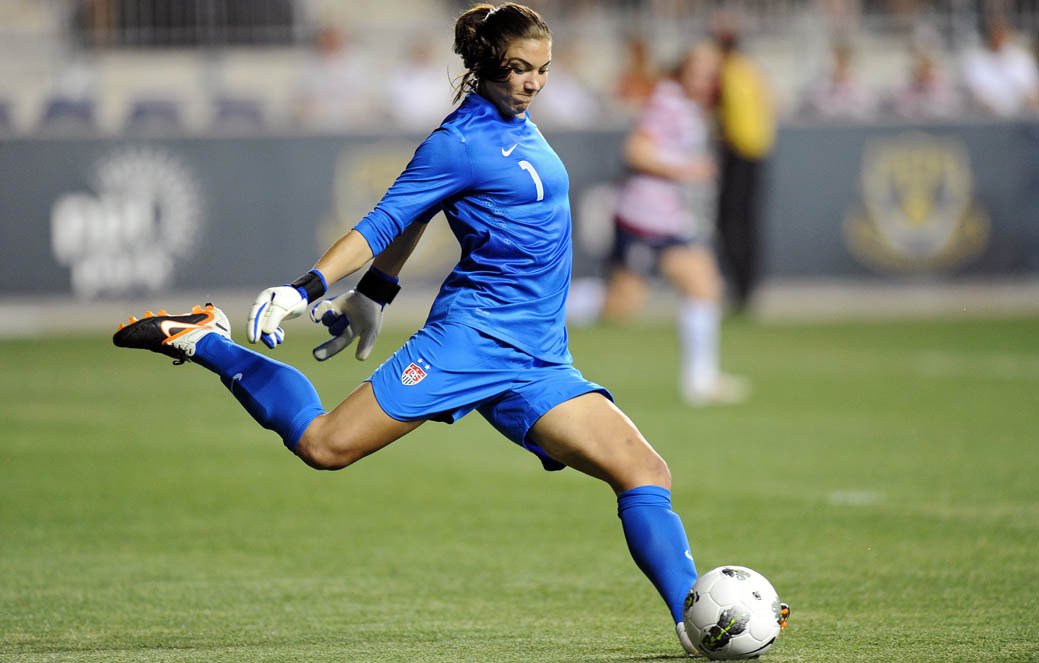 Hope Solo Soccer Poster - 40x24 Inch & 21x13 Inch Sizes - Perfect for Bedroom, Office, or Sports Fan Cave Decor