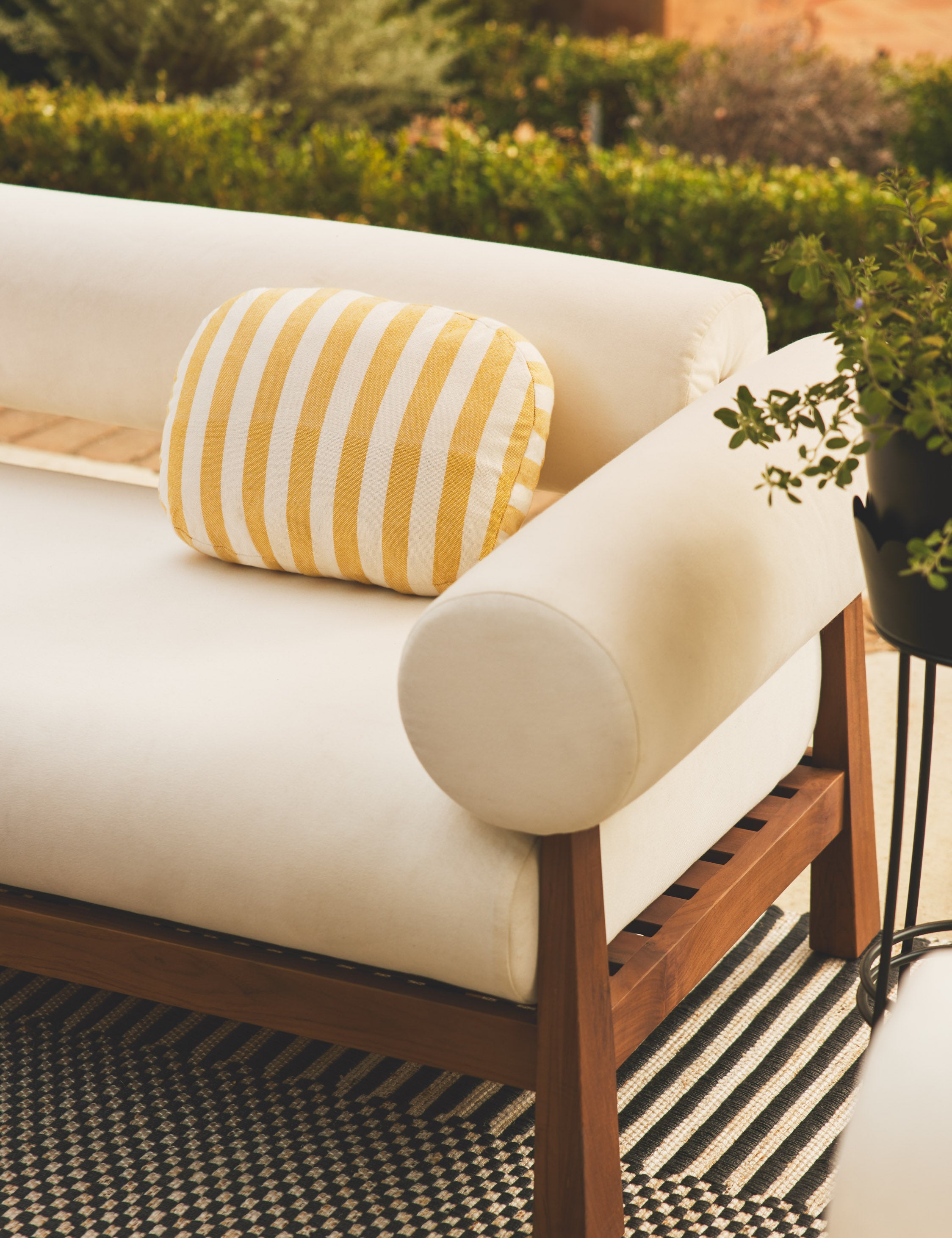 Premium Bassano Outdoor Sofa Set - Waterproof & UV Resistant Patio Furniture for Garden, Poolside, and Backyard Relaxation