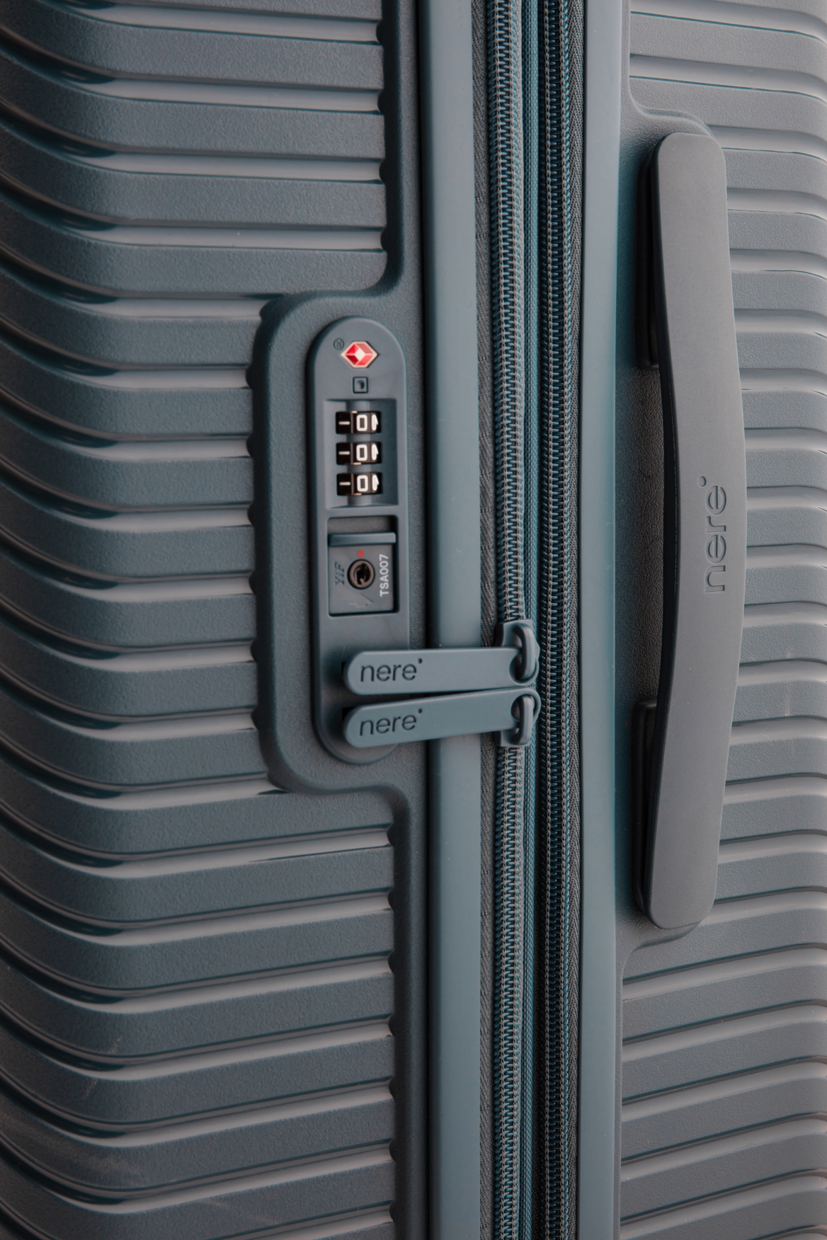 Bondi Check In 66cm Luggage - Lightweight Expandable Suitcase for Travel with Spinner Wheels | Perfect for Airplane Carry-On & International Trips