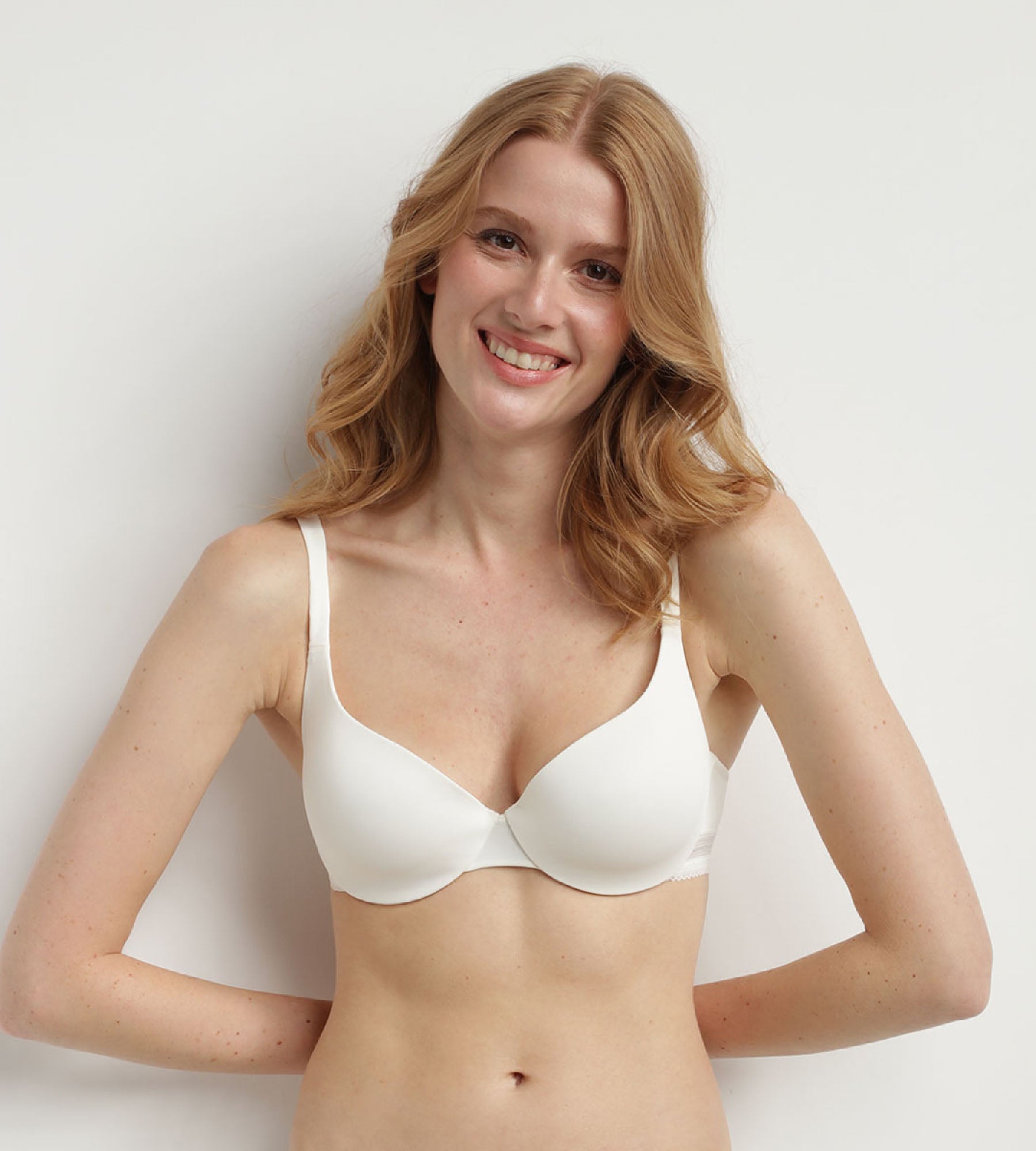 Dim InvisiFree Underwire Push Up Bra with Seamless Design – Perfect for Everyday Comfort & Support