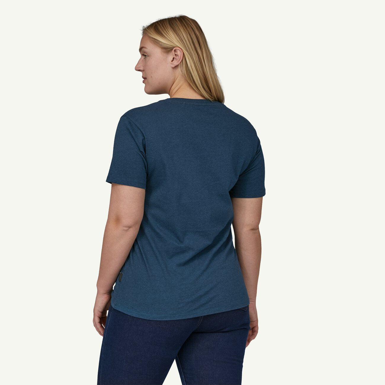 Daily Tee 42185 BCW - Premium Cotton T-Shirt for Men & Women - Comfortable Casual Wear for Everyday Outfits, Gym, and Weekend Activities