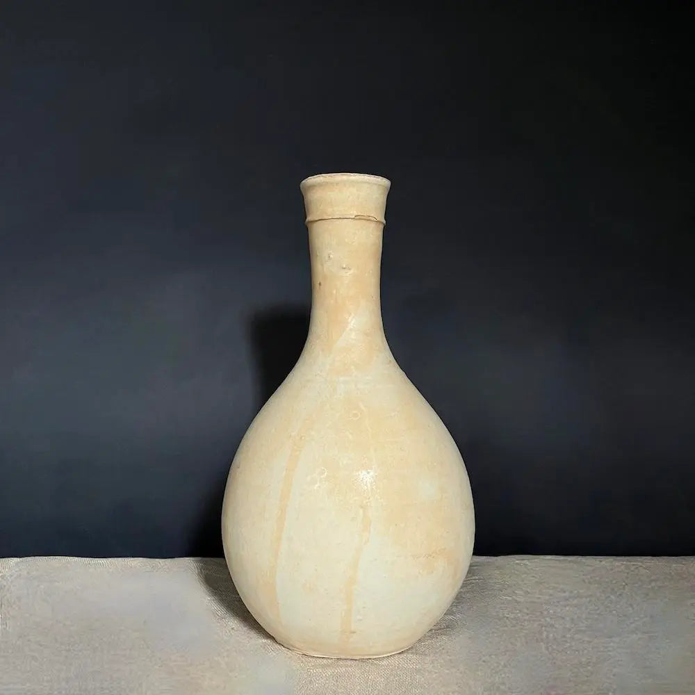 Exquisite Ivory Vase - Handcrafted Traditional Chinese Porcelain Decorative Vase for Home Decor, Wedding Centerpiece & Luxury Gift Idea