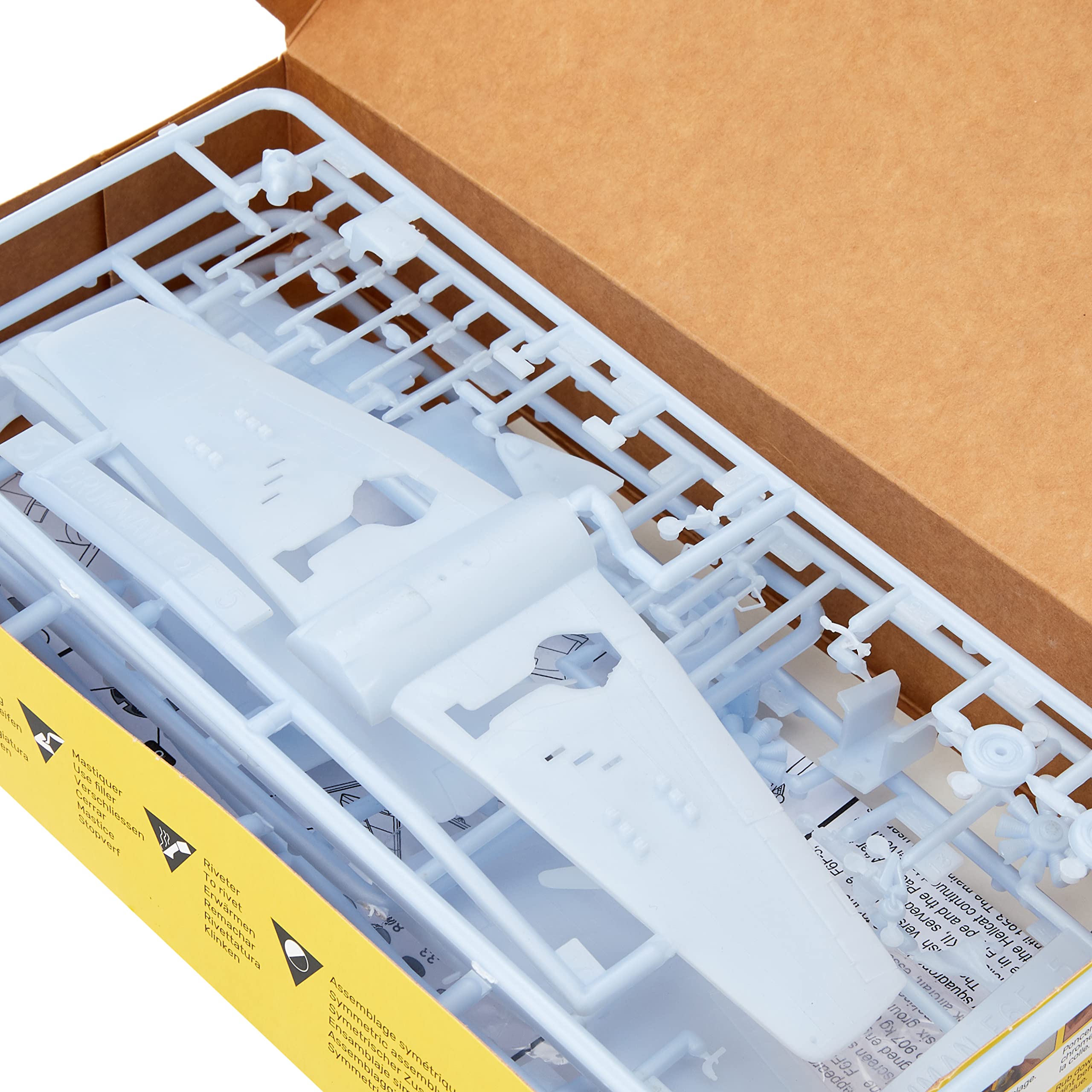 Heller 80272 1:72 Scale F6F-5 Hellcat Model Kit - WWII Aircraft Plastic Model for Collectors & Hobbyists - Perfect for Display, Gifts & Historical Dioramas