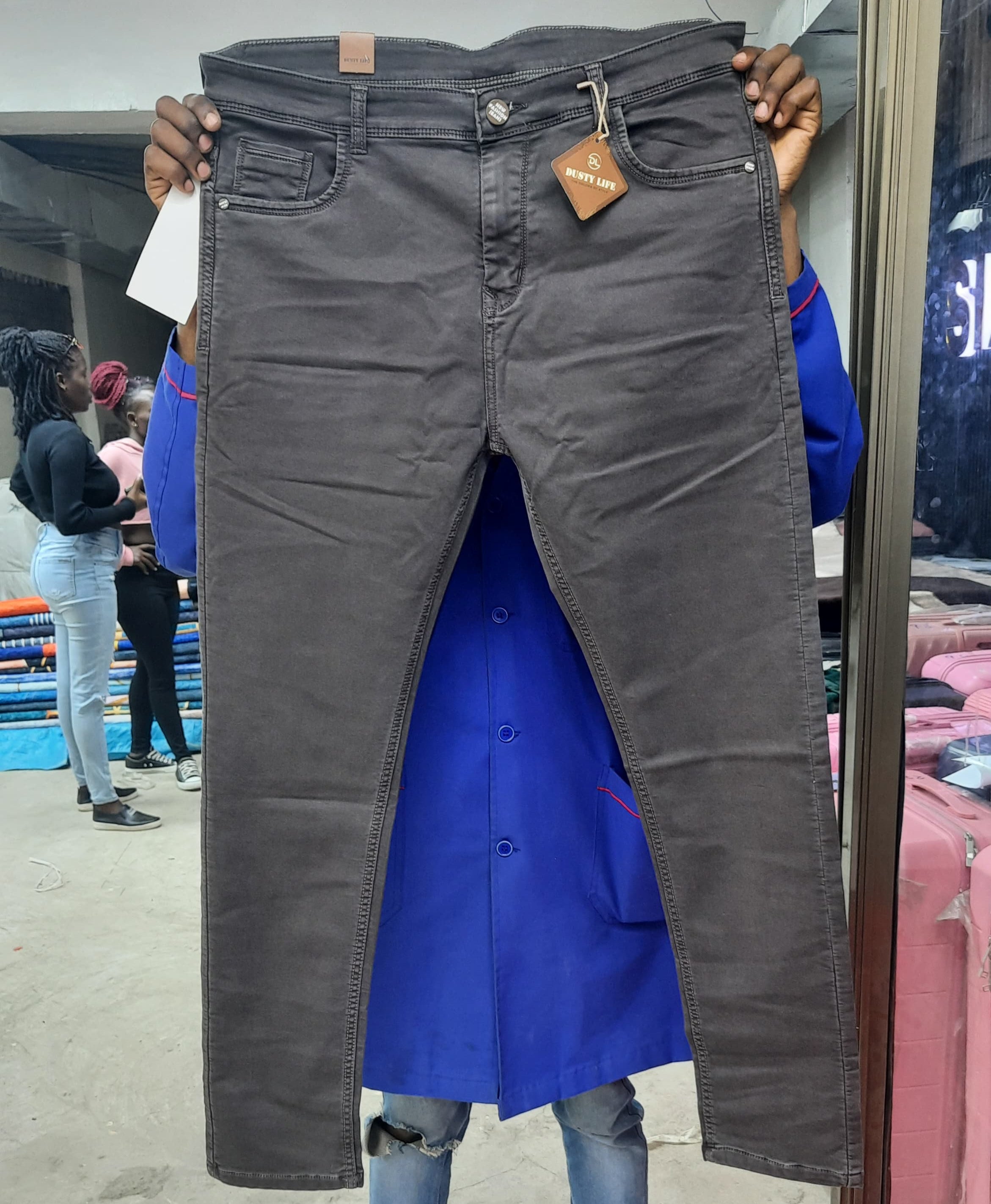 Best Men's Casual Jeans for Everyday Wear - Comfortable & Stylish Denim Pants for Work, Travel & Outings