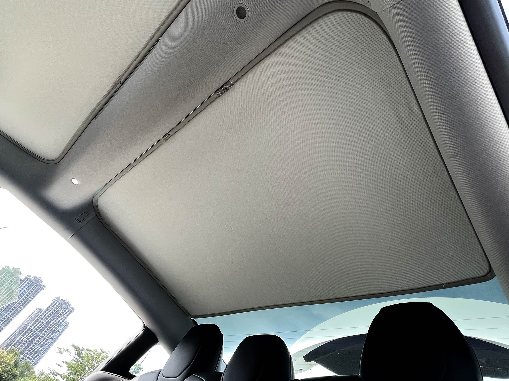 2024+ Tesla Model 3 Highland Sunroof Sunshade - UV Protection & Heat Reduction Car Accessories for Summer Driving Comfort