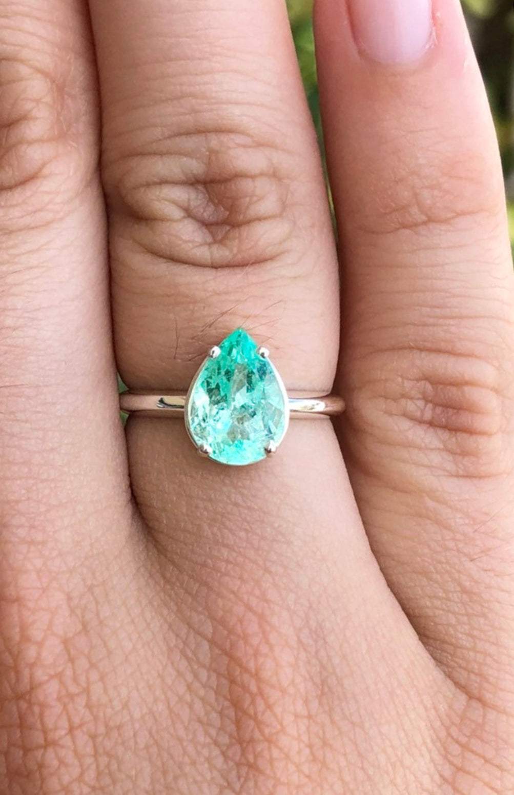 1.90 Carat Pear-Shaped Emerald Solitaire Ring in 925 Sterling Silver - Elegant Jewelry for Weddings, Anniversaries & Special Occasions