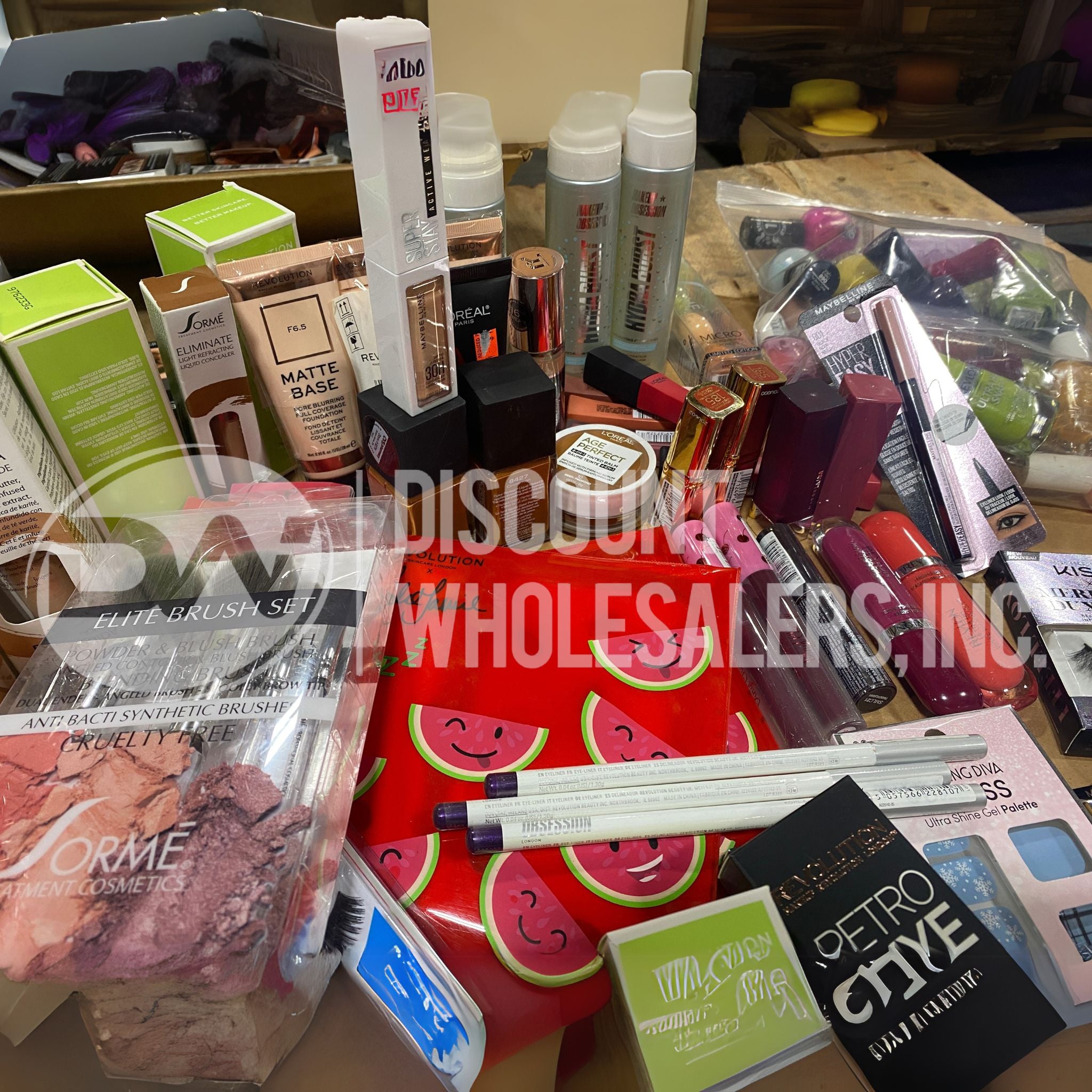 Wholesale Cosmetic DWI Mix - 250 Pcs Box | Professional Makeup Blending & Contouring Kit for Salons & Makeup Artists