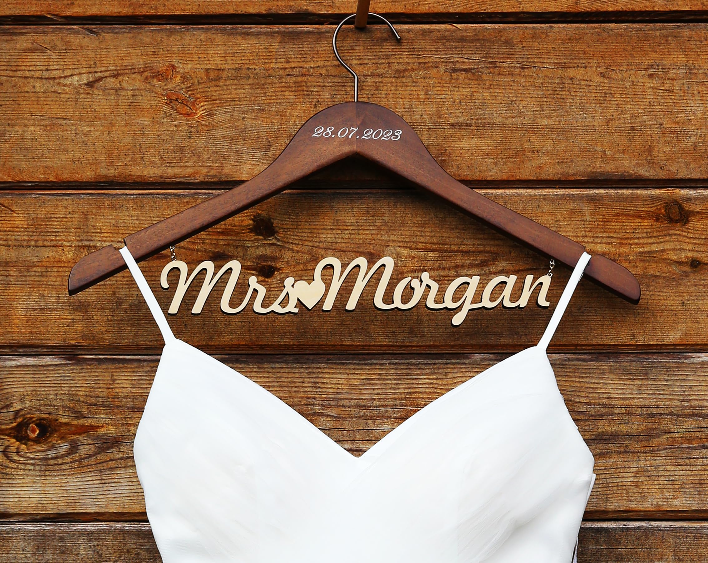 Personalized Wooden Bride Hanger - Custom Wedding Hanger with Engraving for Brides, Bridesmaids & Doctors - Perfect Gift for Wedding, Bridal Shower & Special Occasions