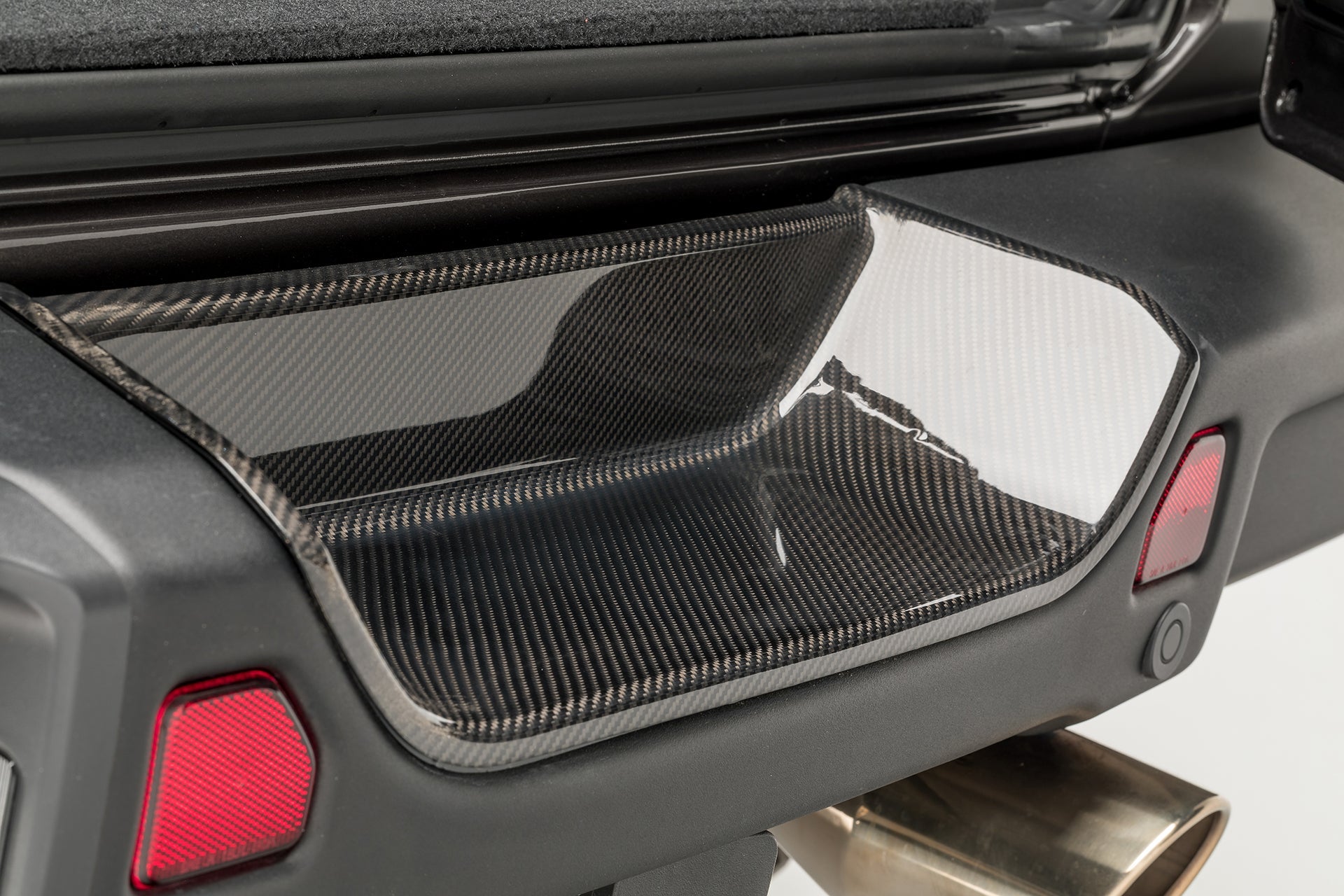 Jeep JL JX Edition Aero Carbon Fiber Rear Bumper Tray | Durable & Lightweight Accessory for Off-Road Adventures | Perfect for Jeep Wrangler JL & Gladiator JT Models