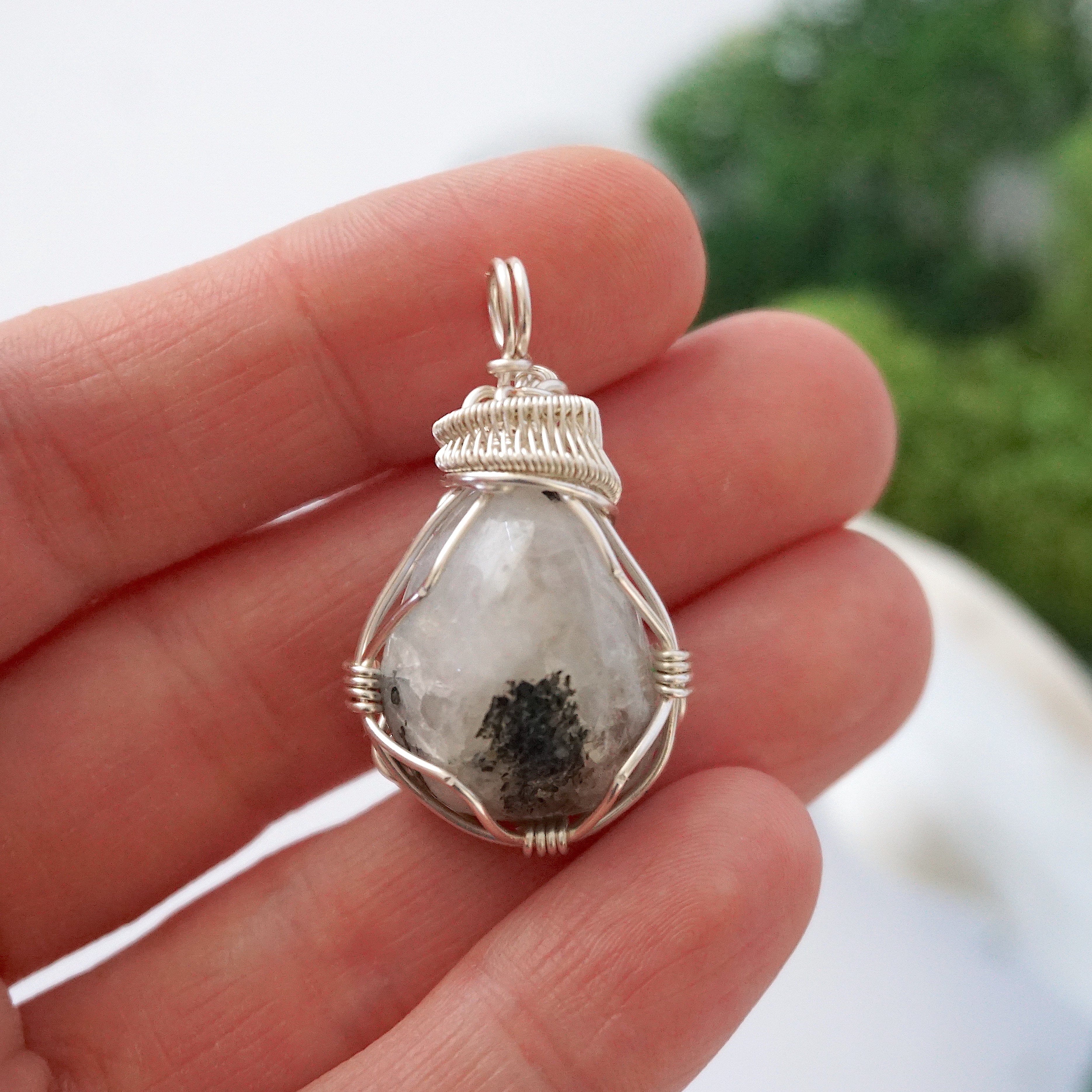 Rainbow Moonstone Necklace - Sterling Silver Plated Pendant for Women, Healing Crystal Jewelry Gift for Birthday, Wedding & Spiritual Protection