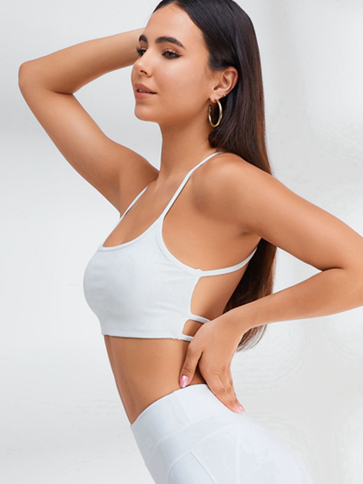 ZASUWA Women's Halter Neck Sports Bra - Comfortable & Supportive Workout Top for Yoga, Running & Gym