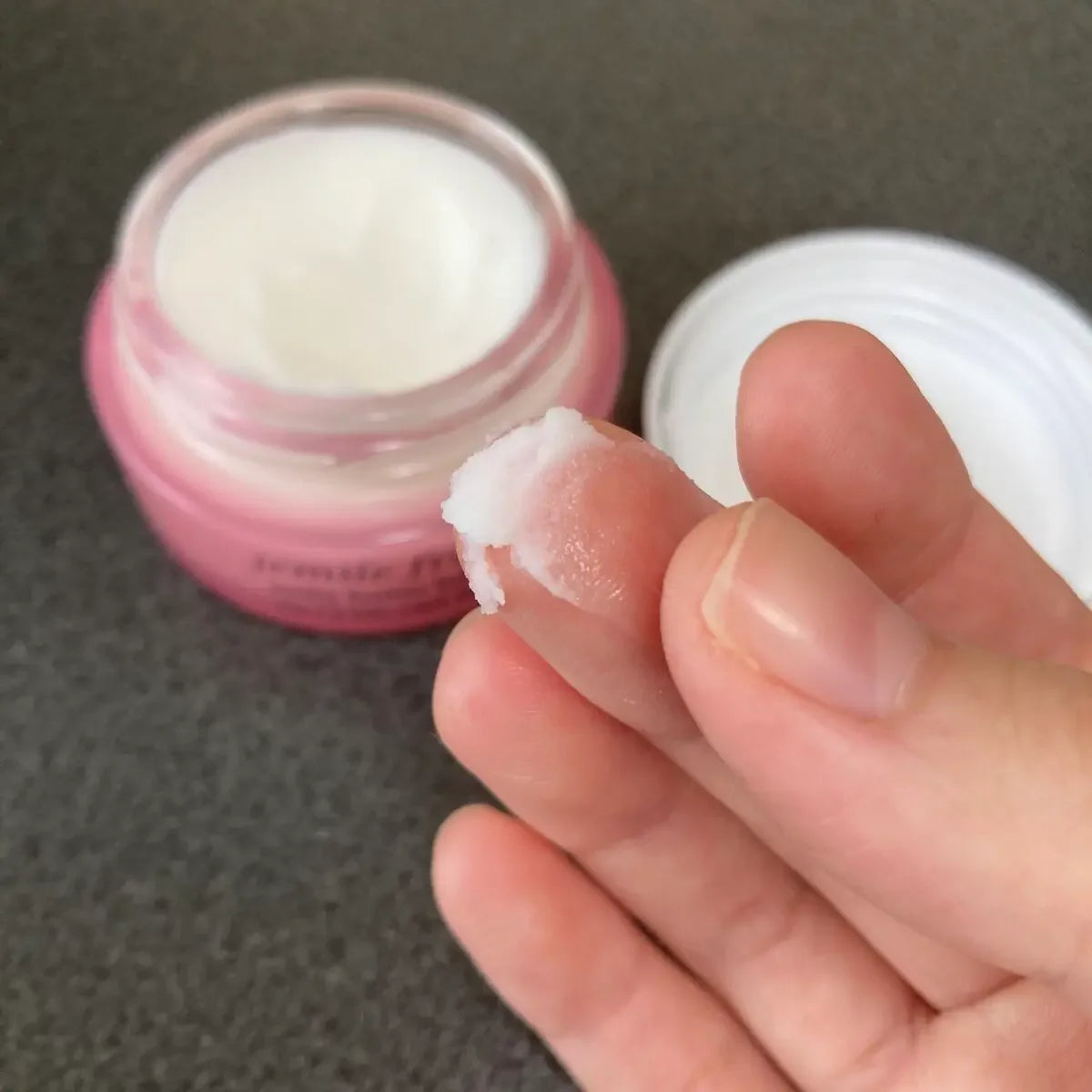 Milbon Jemile Fran Melty Butter Moisturizing & Styling Hair Balm 40g - Hydrating Hair Treatment for Dry, Damaged Hair - Perfect for Daily Styling & Frizz Control