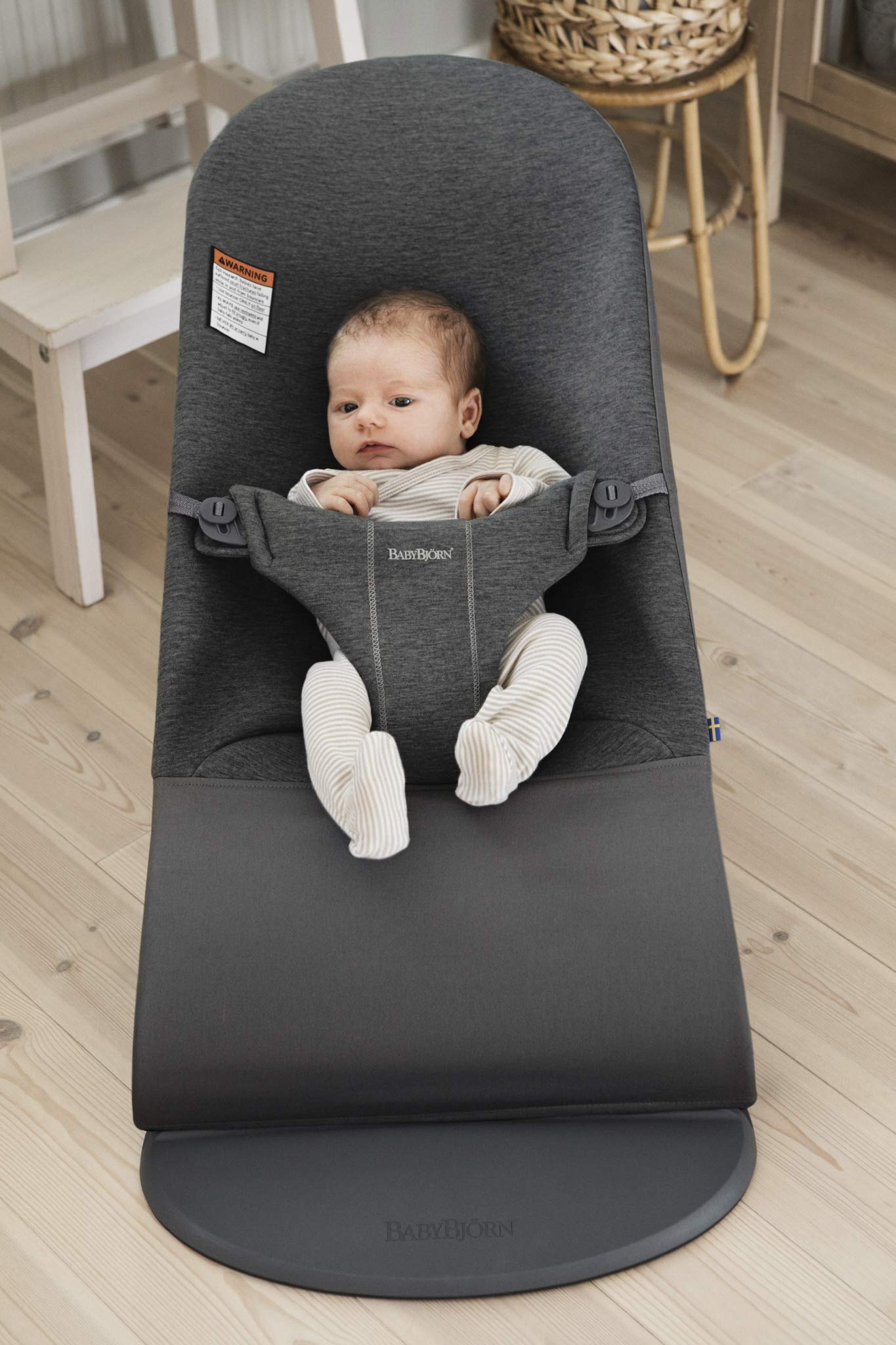 BabyBjörn Bouncer Bliss - Adjustable 2-in-1 Baby Bouncer & Toddler Chair (Charcoal Gray, 3D Jersey) for Newborns to Toddlers 8-29 lbs | 4 Recline Positions | Lightweight Portable Infant Seat for Nursery, Living Room & Travel