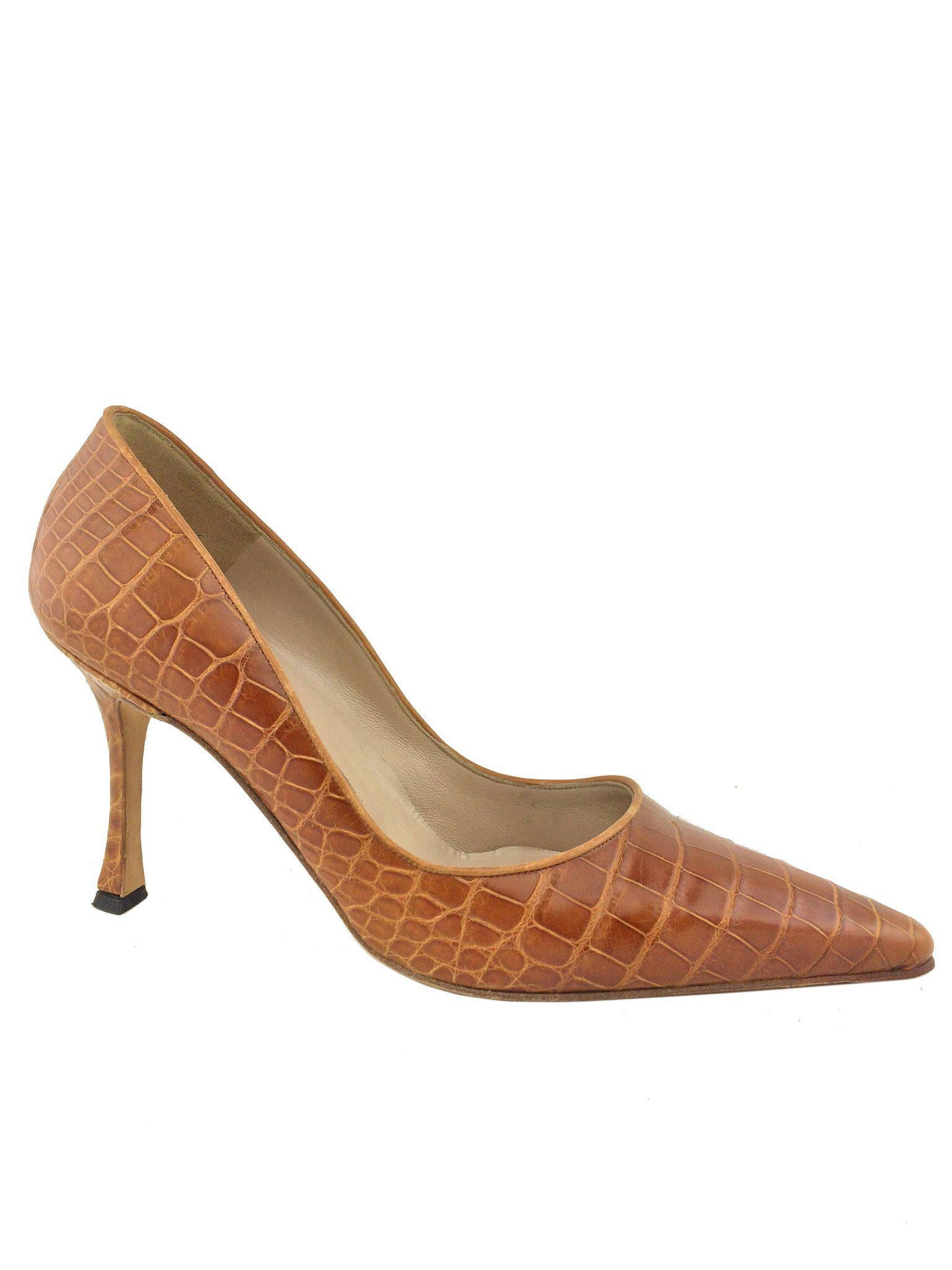 Manolo Blahnik BB Crocodile Leather Pumps Women's Size 8.5 - Elegant High Heels for Wedding, Party & Evening Events