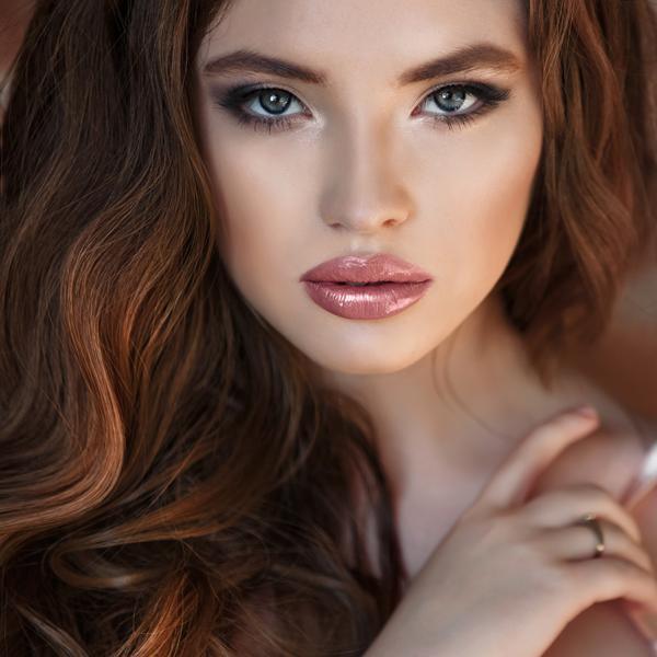 Strike A Pose Soft Muted Rose Lip Gloss - Hydrating & Non-Sticky Formula for Everyday Wear & Special Occasions