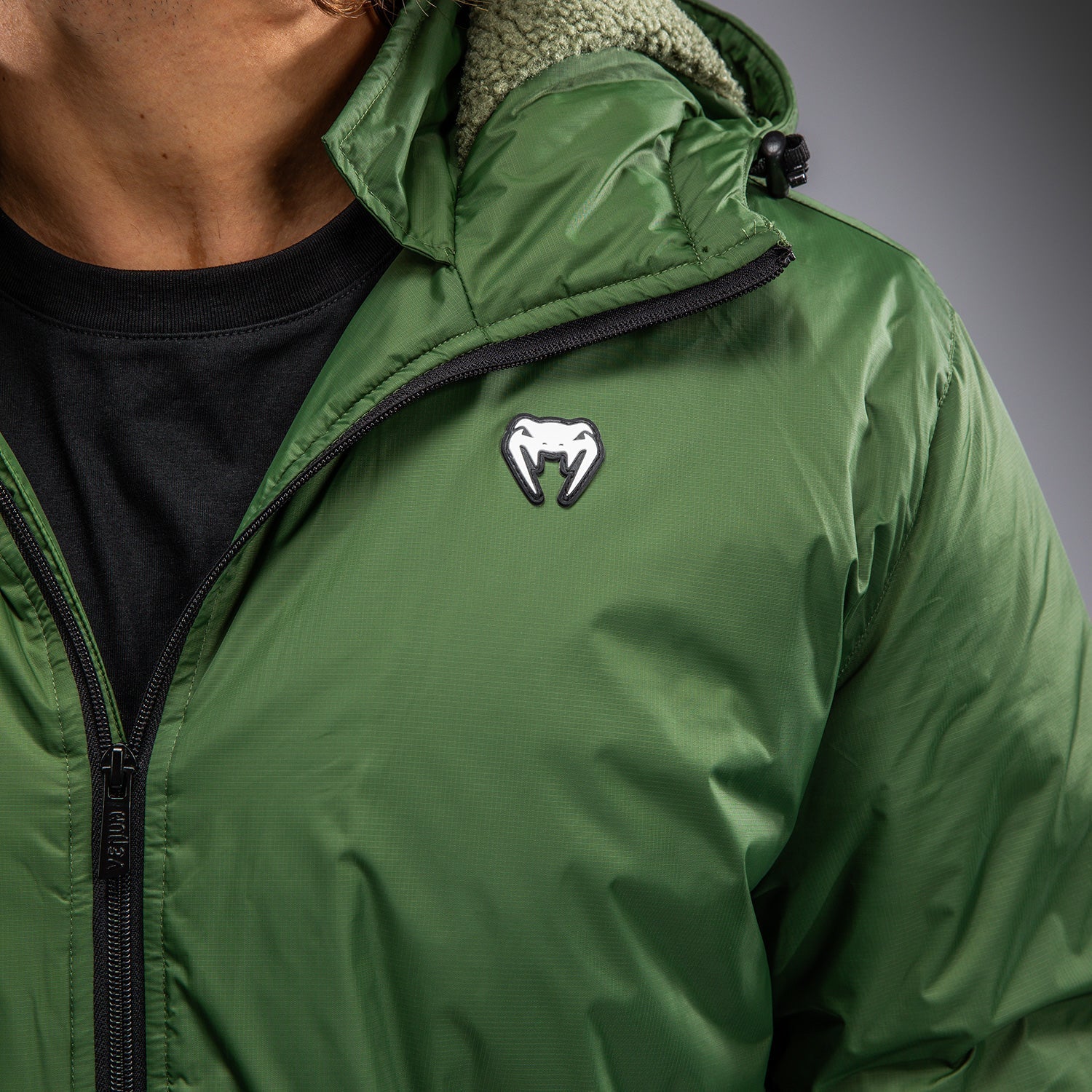Venum Urban Guard Parka Jacket for Men - Waterproof Winter Coat, Windproof Hooded Jacket in Forest Green - Perfect for Outdoor Activities, Hiking & Casual Wear