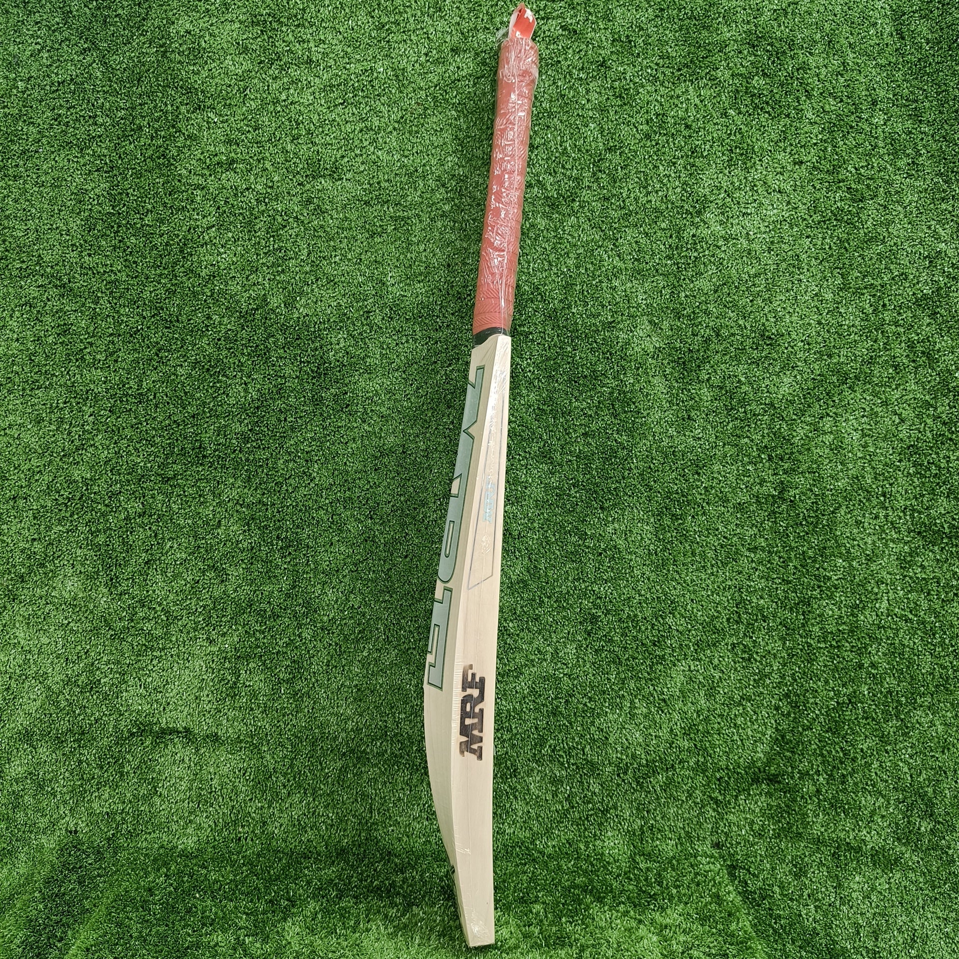 MRF Genius Silver Edition Cricket Bat | 25th Anniversary Special Edition - Perfect for Professional Matches & Training Sessions